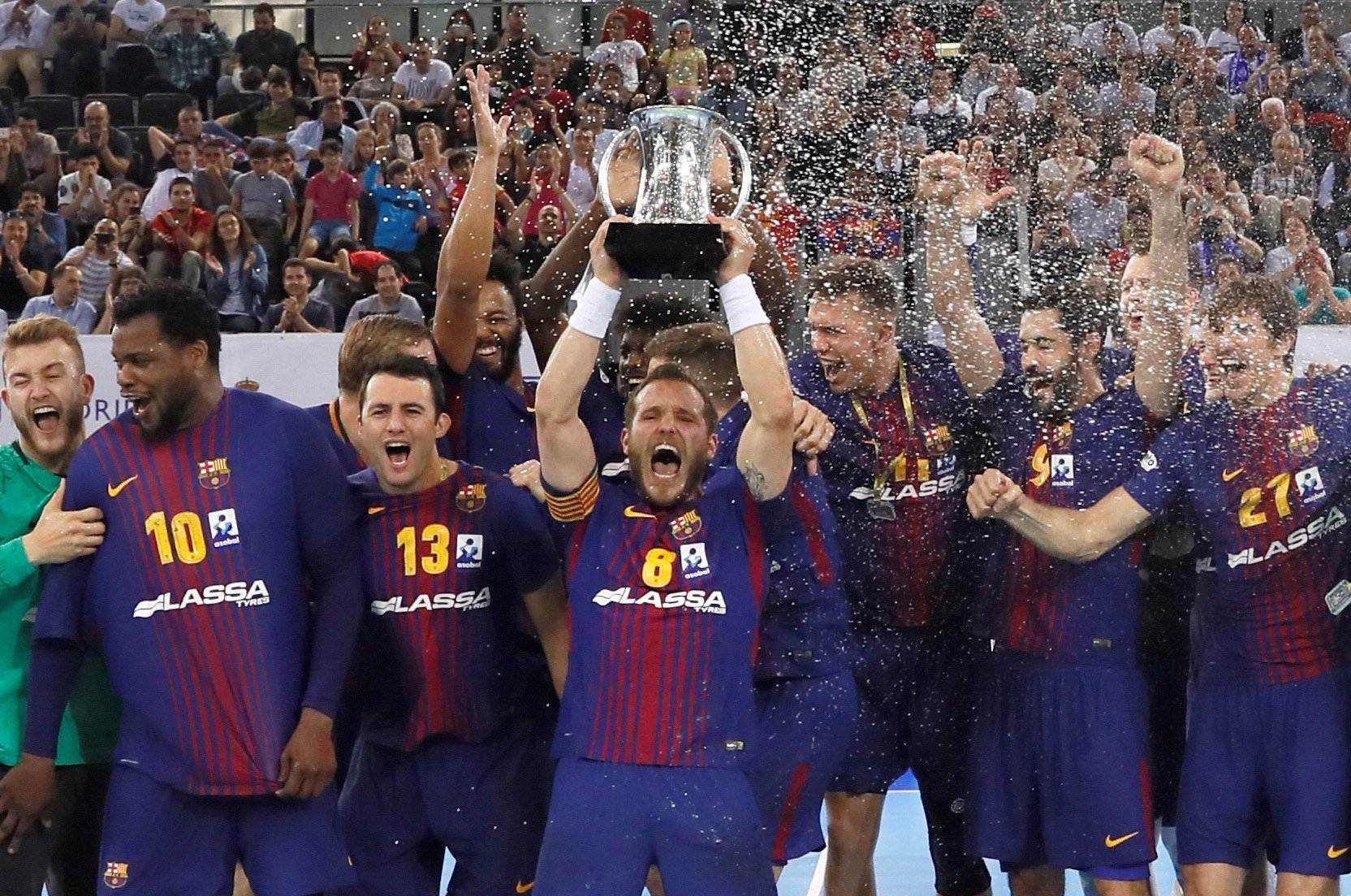 La sección de balonmano completa el repóker de Copas del Barça