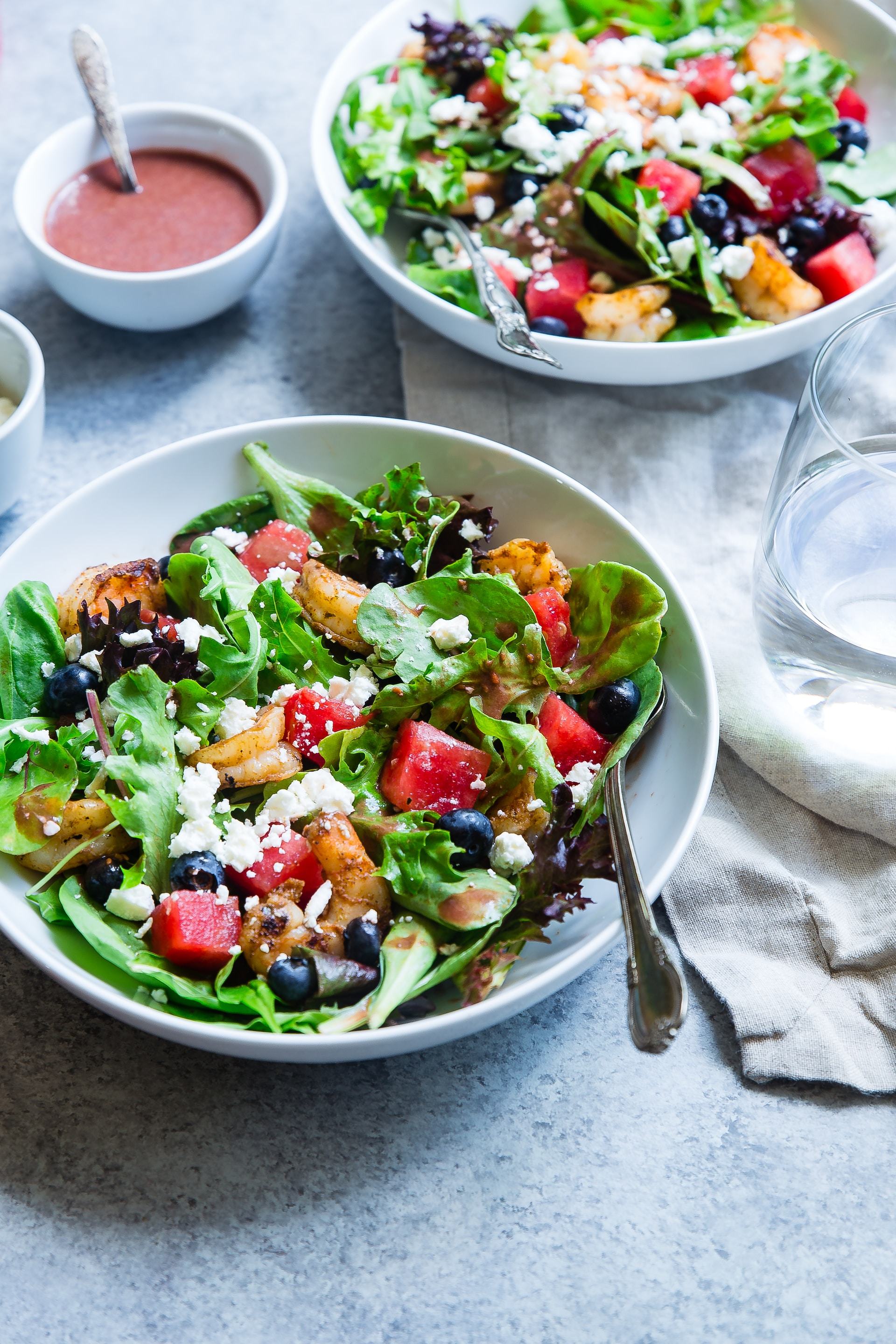 ¿No sabes qué ponerle a tus ensaladas? Te damos 6 ingredientes imprescindibles