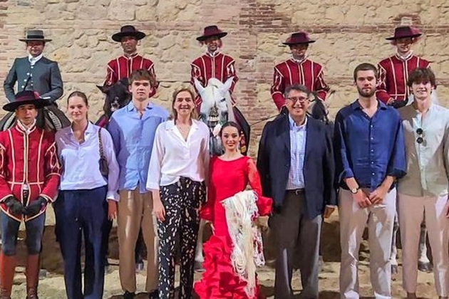 infanta cristina con sus hijos en Córdoba