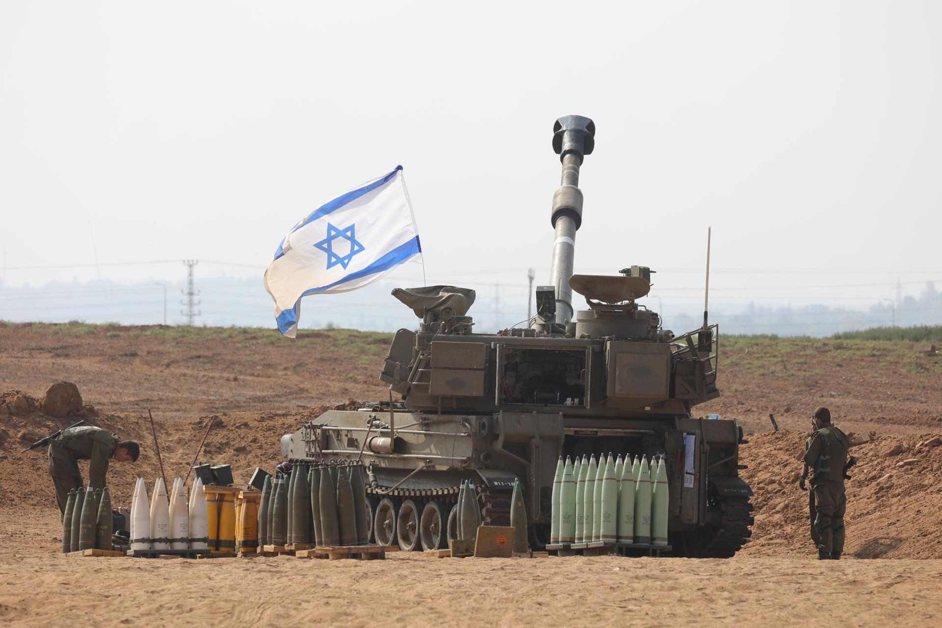 El ejército de Israel rodea y ataca la ciudad de Gaza, en el séptimo día de ofensiva terrestre