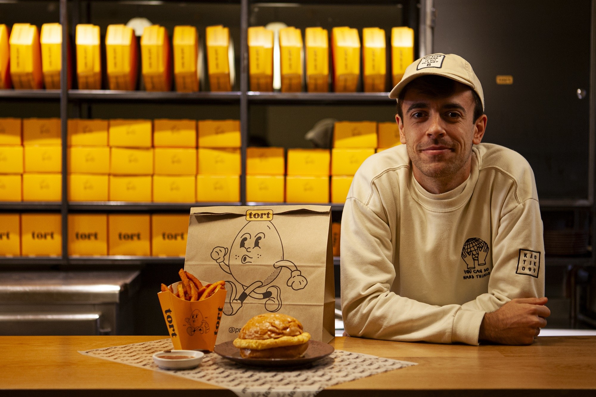 Tort: cocina joven, divertida y catalana, una apuesta única por las tortillas de patata en Barcelona