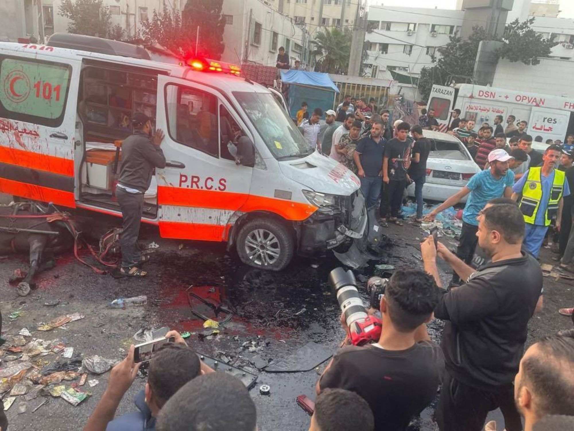El govern palestí acusa Israel de bombardejar les entrades de diversos hospitals de Gaza