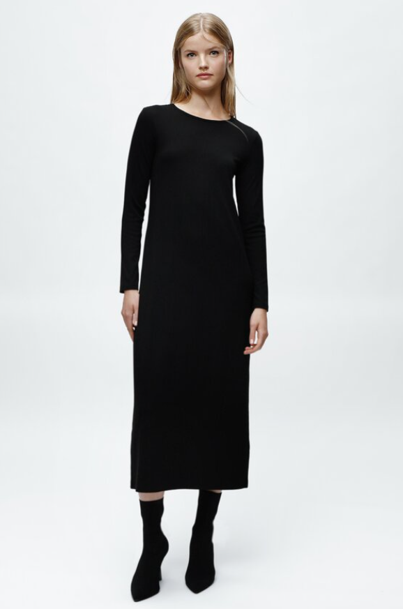 Es imposible pedir más a un vestido por 12,99 euros: elegancia, clase y buen gusto en Lefties