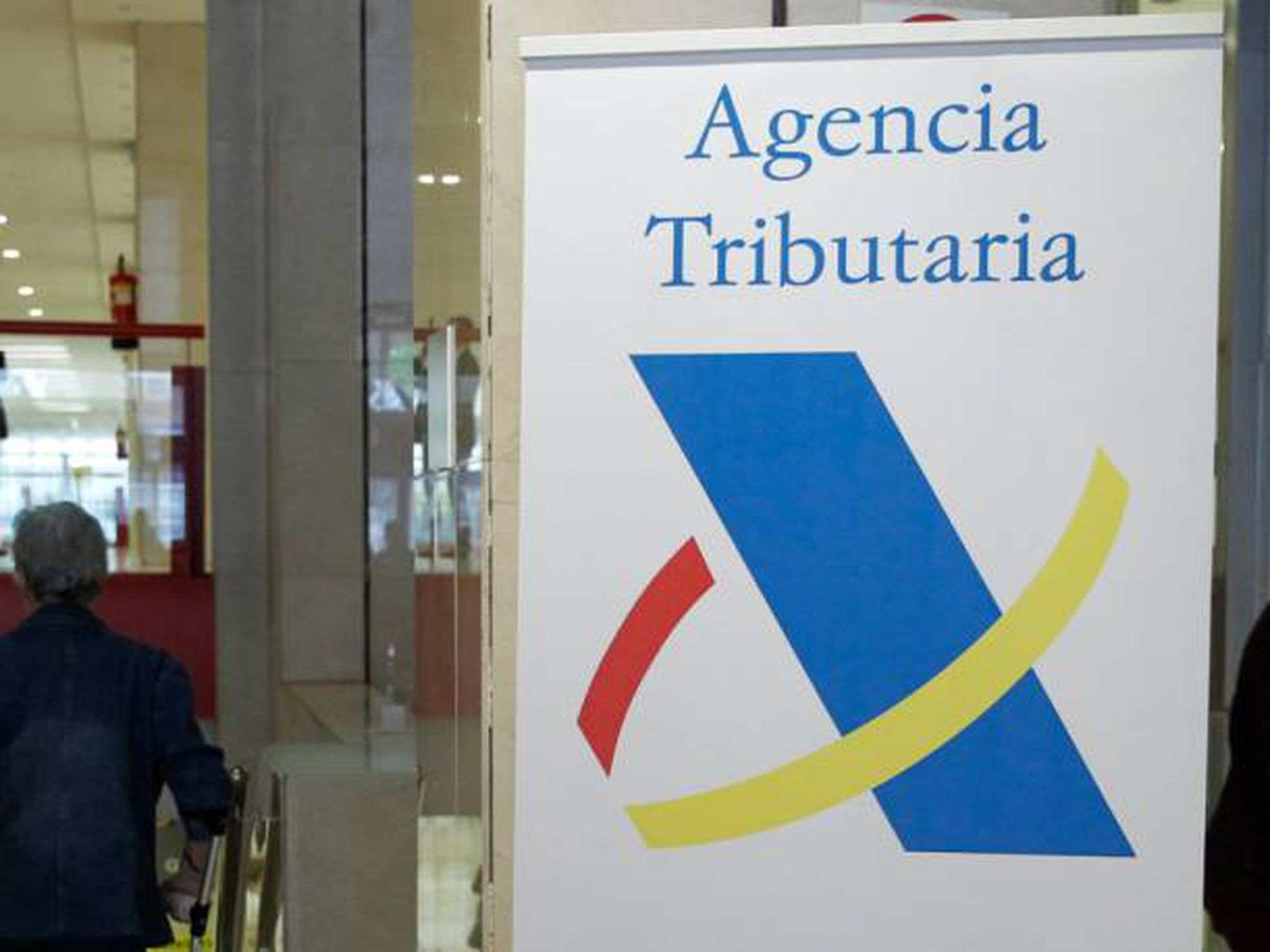 L'Agència Tributària vol fer-se entendre