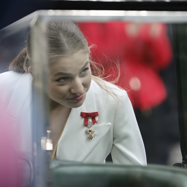 Leonor entra en el coche EFE