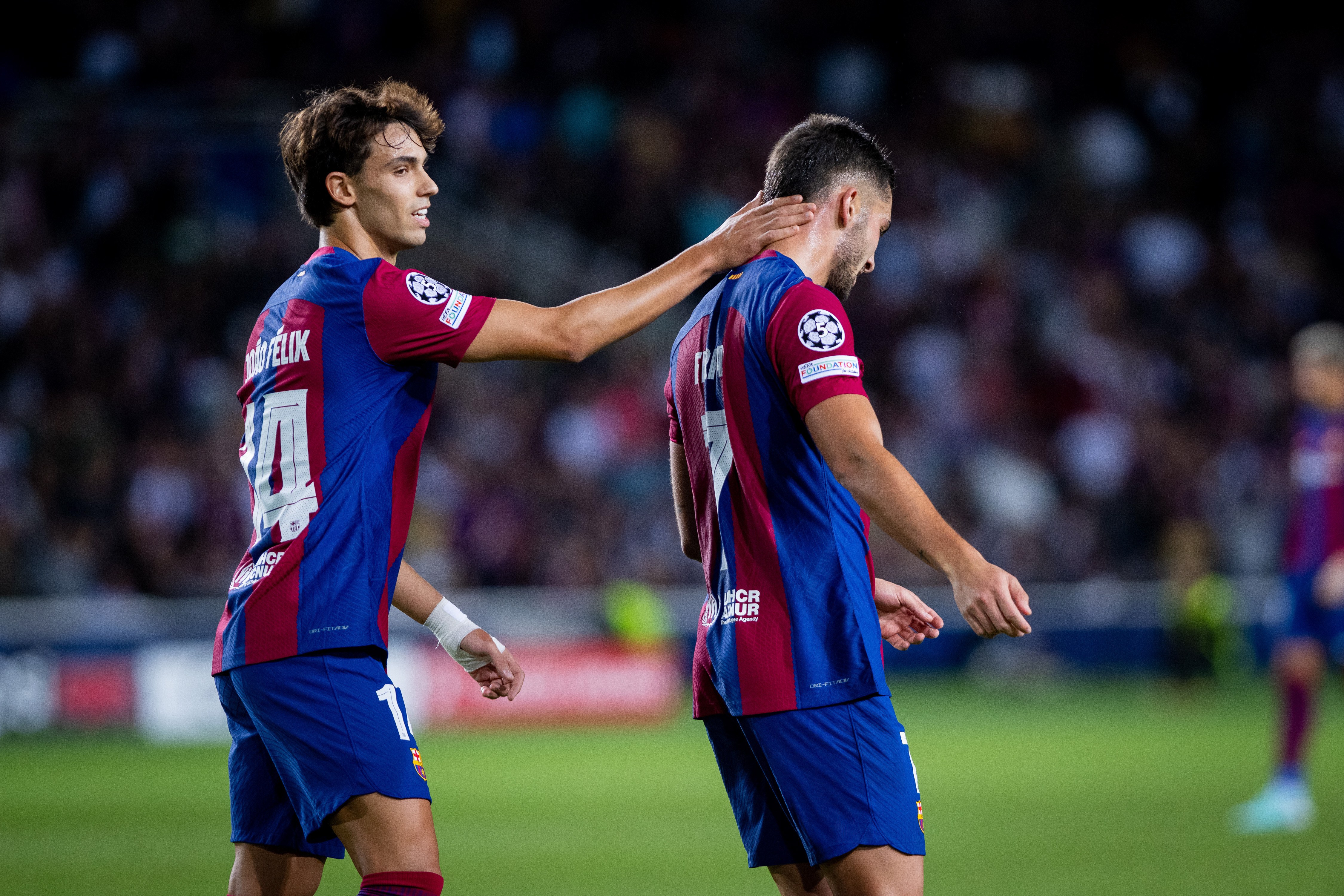 La titularitat de Ferran Torres per davant de João Félix està generant malestar al Barça