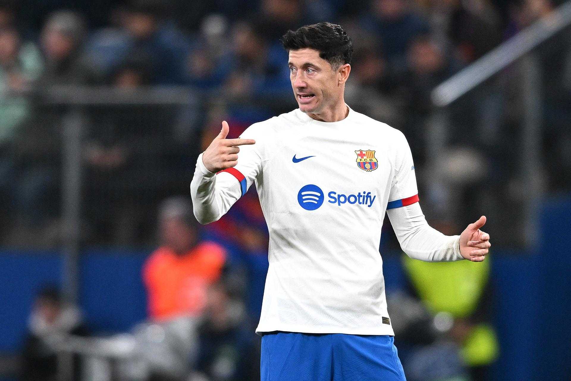 "Es la manzana podrida del Barça", Lewandowski también recibe, crisis