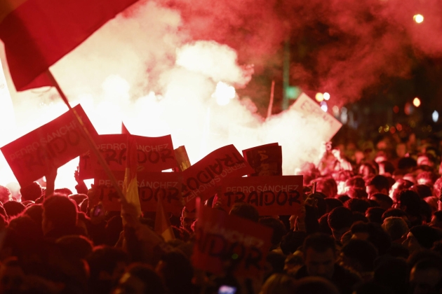 Protesta amnistía acuerdo independentistas sede PSOE Ferraz, Efe Protesta amnistía acuerdo independentistas sede PSOE Ferraz, Efe