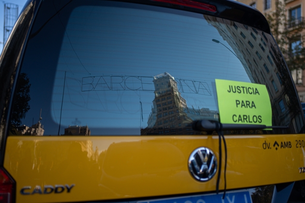 taxi taxistes homenatge carlos foto pau venteo (11) taxi taxistes homenatge carlos foto pau venteo (11)