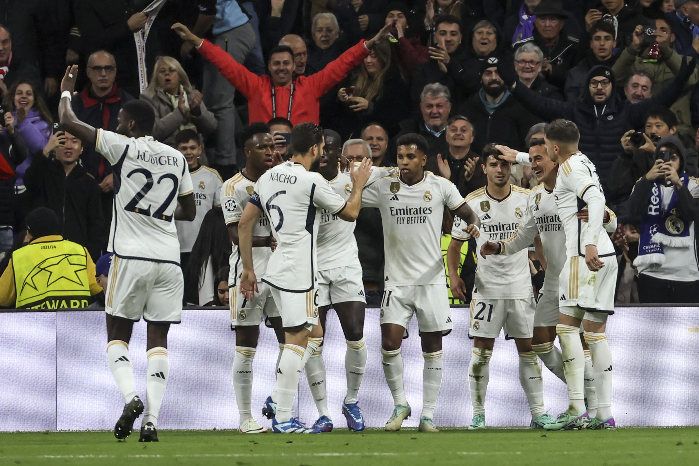 El Real Madrid golea al Braga (3-0) y se clasifica para los octavos de la Champions League