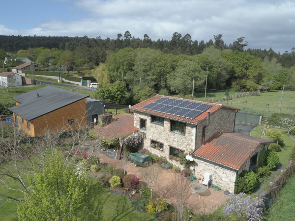 casa placas solares / Naturgy casa placas solares / Naturgy