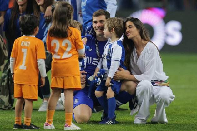 casillas family efe