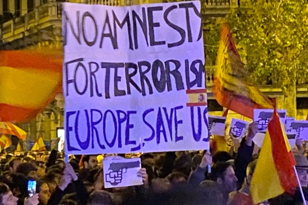 Amnistía Ferraz, protesta amnistía / Jaume Vich Amnistía Ferraz, protesta amnistía / Jaume Vich
