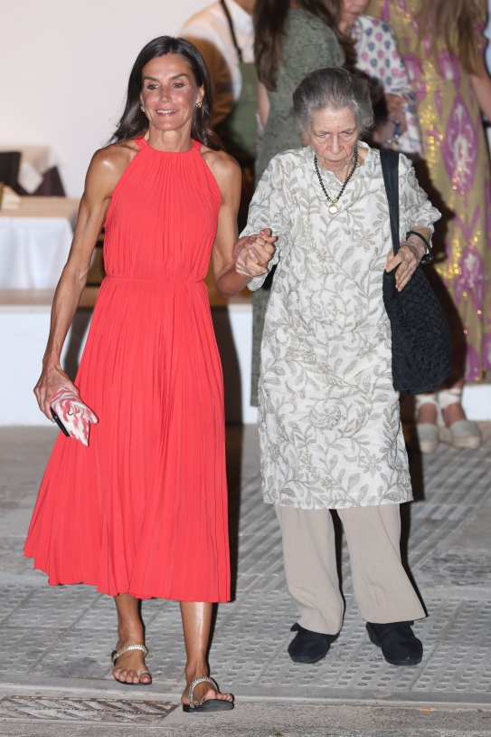 Letizia coge a Irene de Grecia EP Letizia coge a Irene de Grecia EP