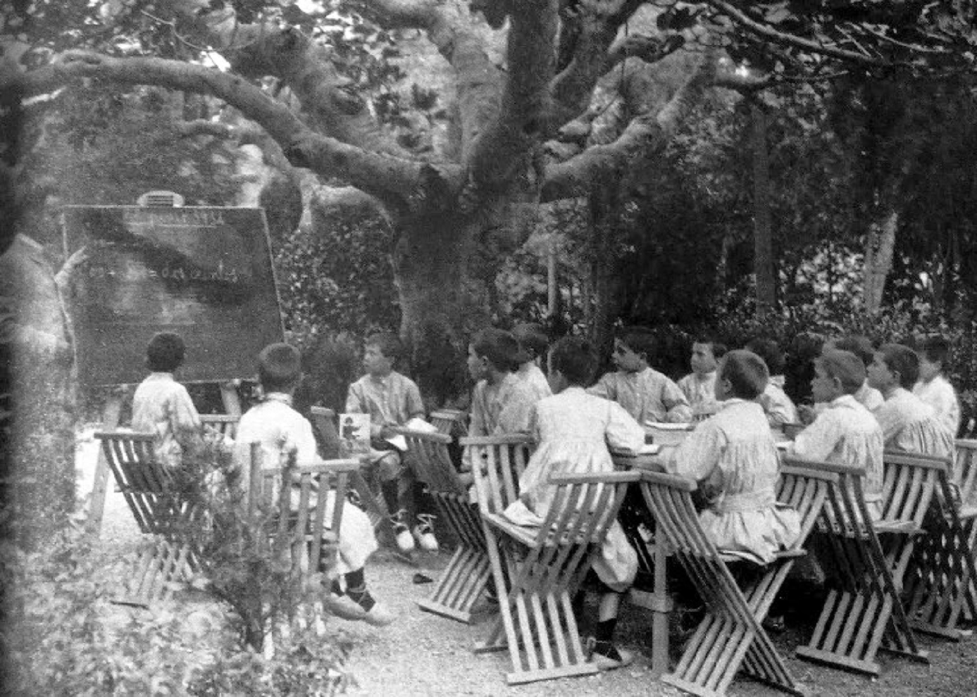 Se inaugura la Escola del Bosc, la primera escuela al aire libre