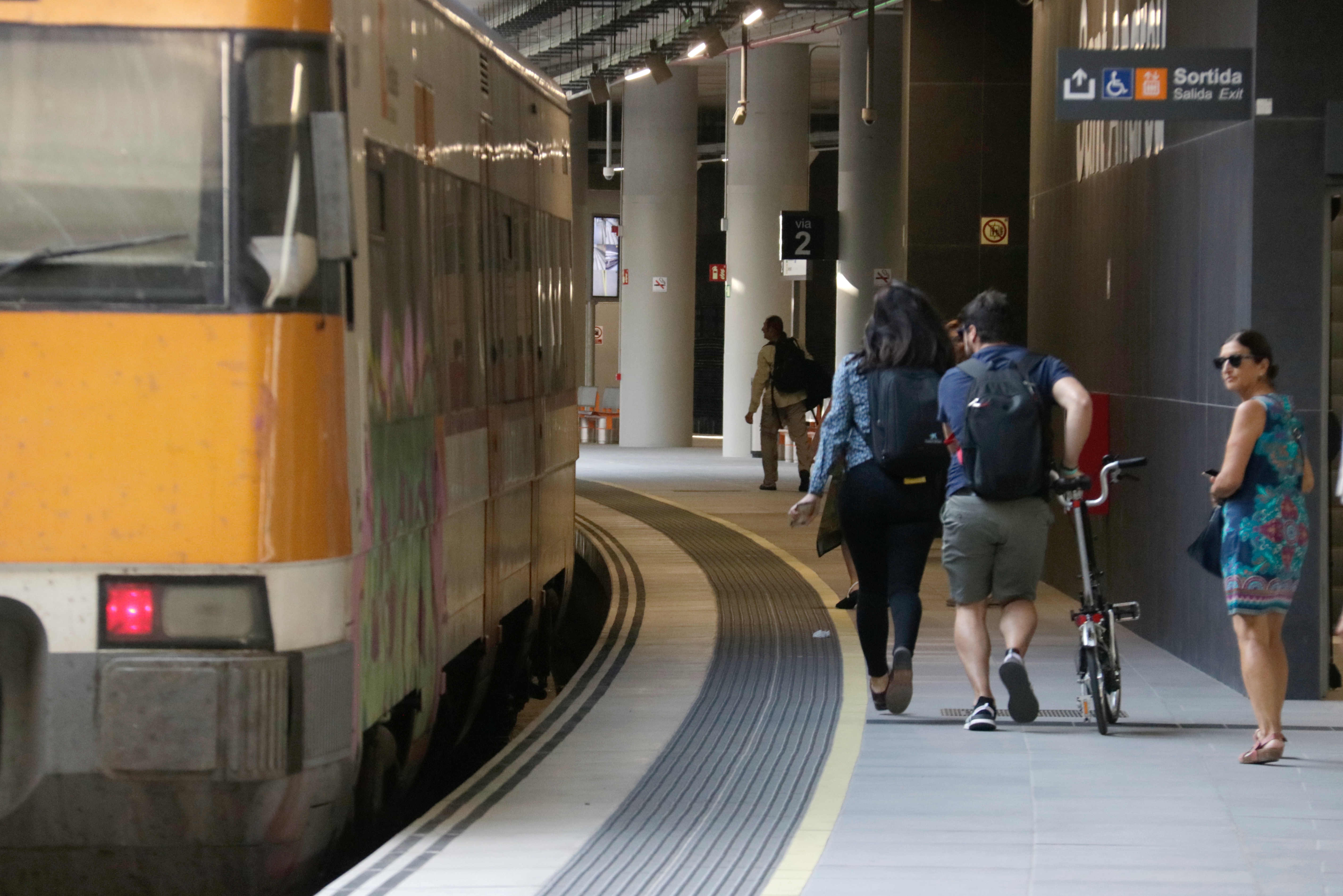 Segon dia consecutiu amb problemes a Rodalies per robatori de cable: afectacions a l'R7 i l'R4