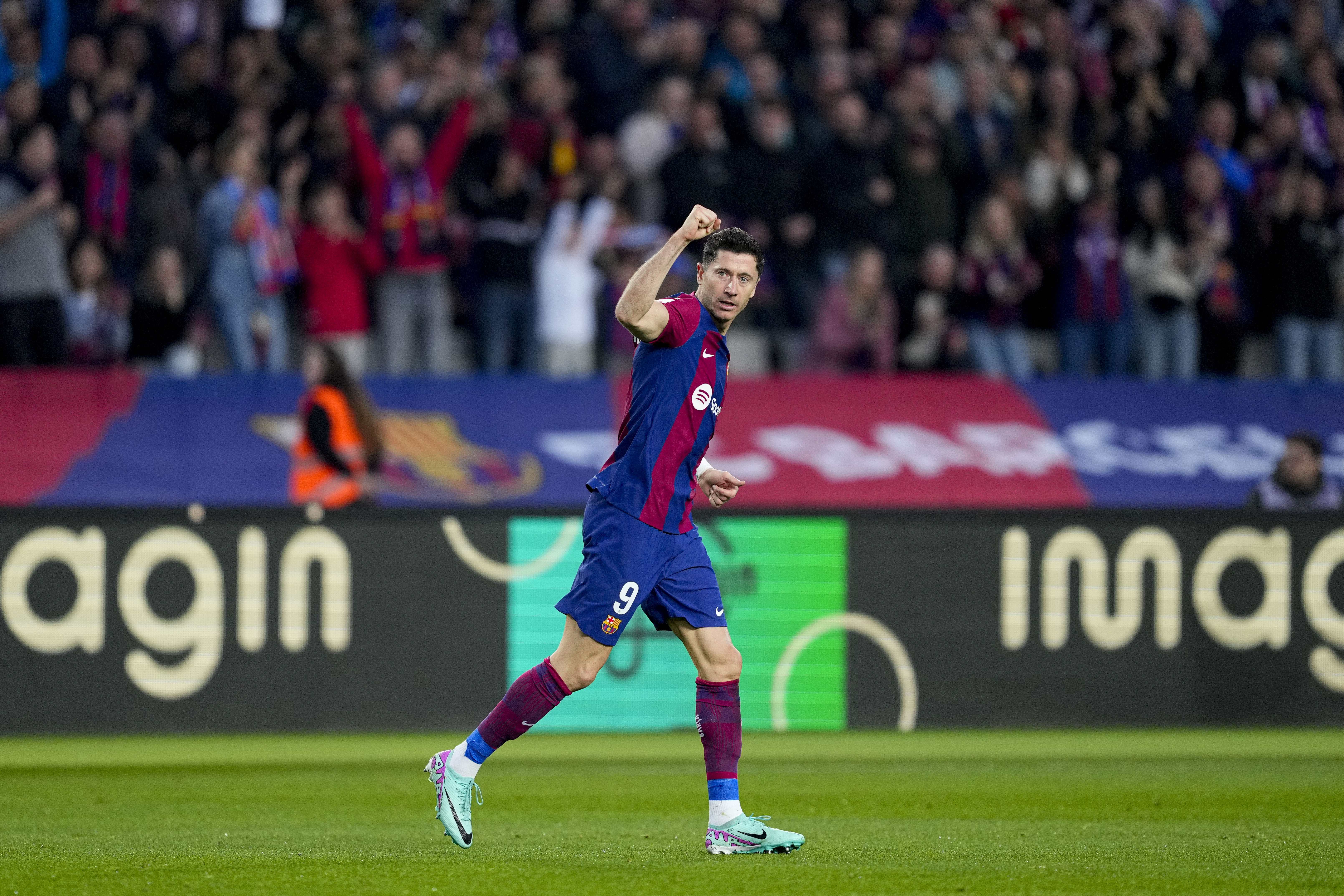 Lewandowski aumentará la ficha hasta los 32 millones si el Barça no lo vende a final de temporada