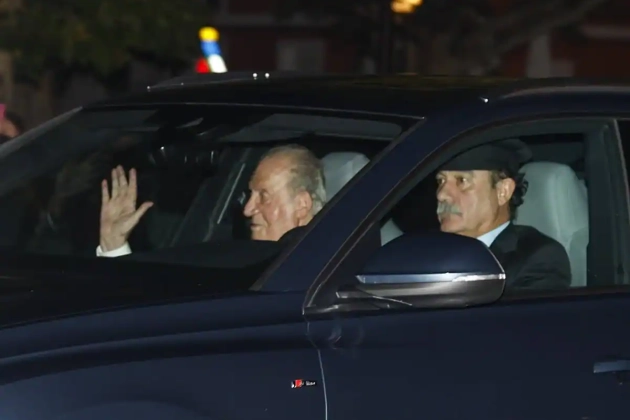 Juan Carlos llega al cumpleaños Juan Carlos llega al cumpleaños