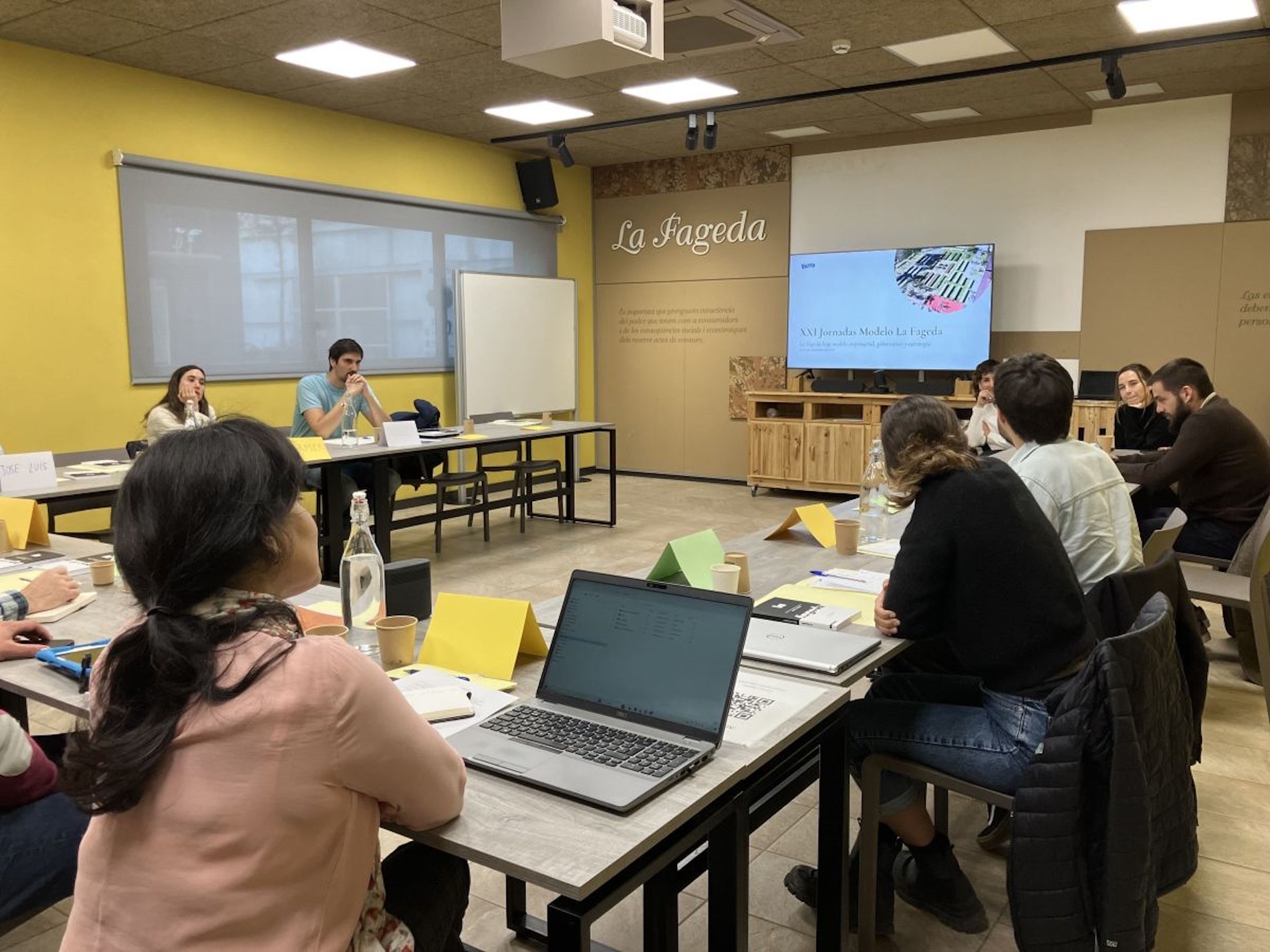 Una decena de emprendedores visitan La Fageda para inspirarse en su modelo empresarial