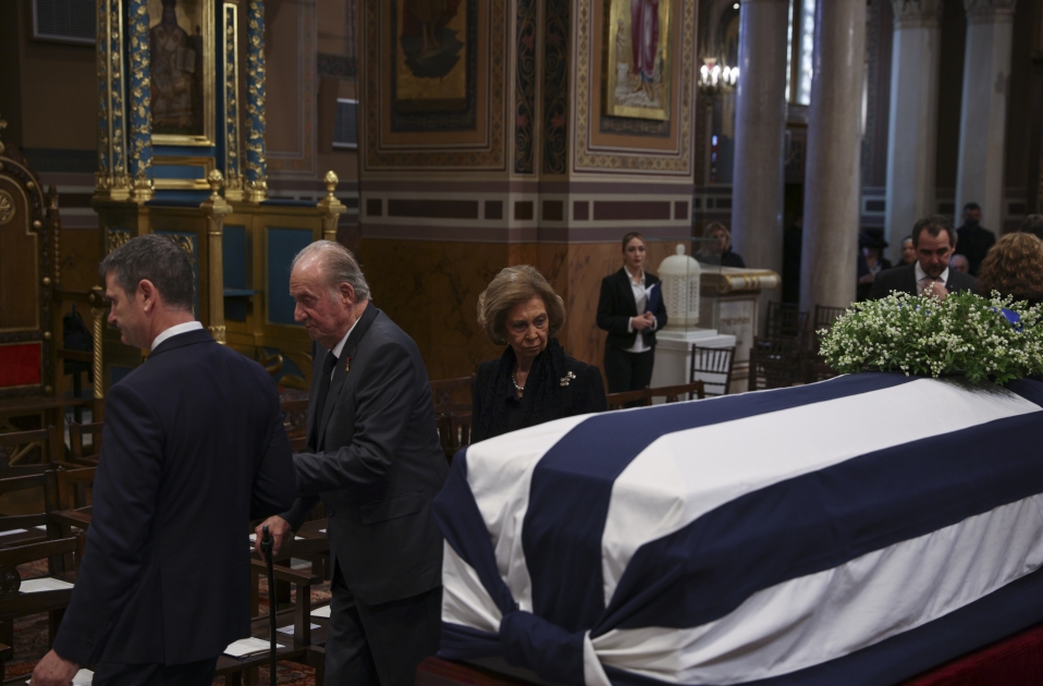 Sofia Juan Carlos fèretro Constantino GTRES Sofia Juan Carlos fèretro Constantino GTRES