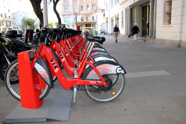 Estación de Bicing en la avenida de la Catedral Estación de Bicing en la avenida de la Catedral