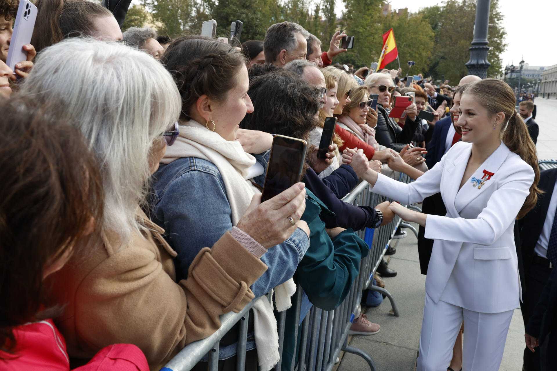 Leonor con la ciudadanía efe Leonor con la ciudadanía efe