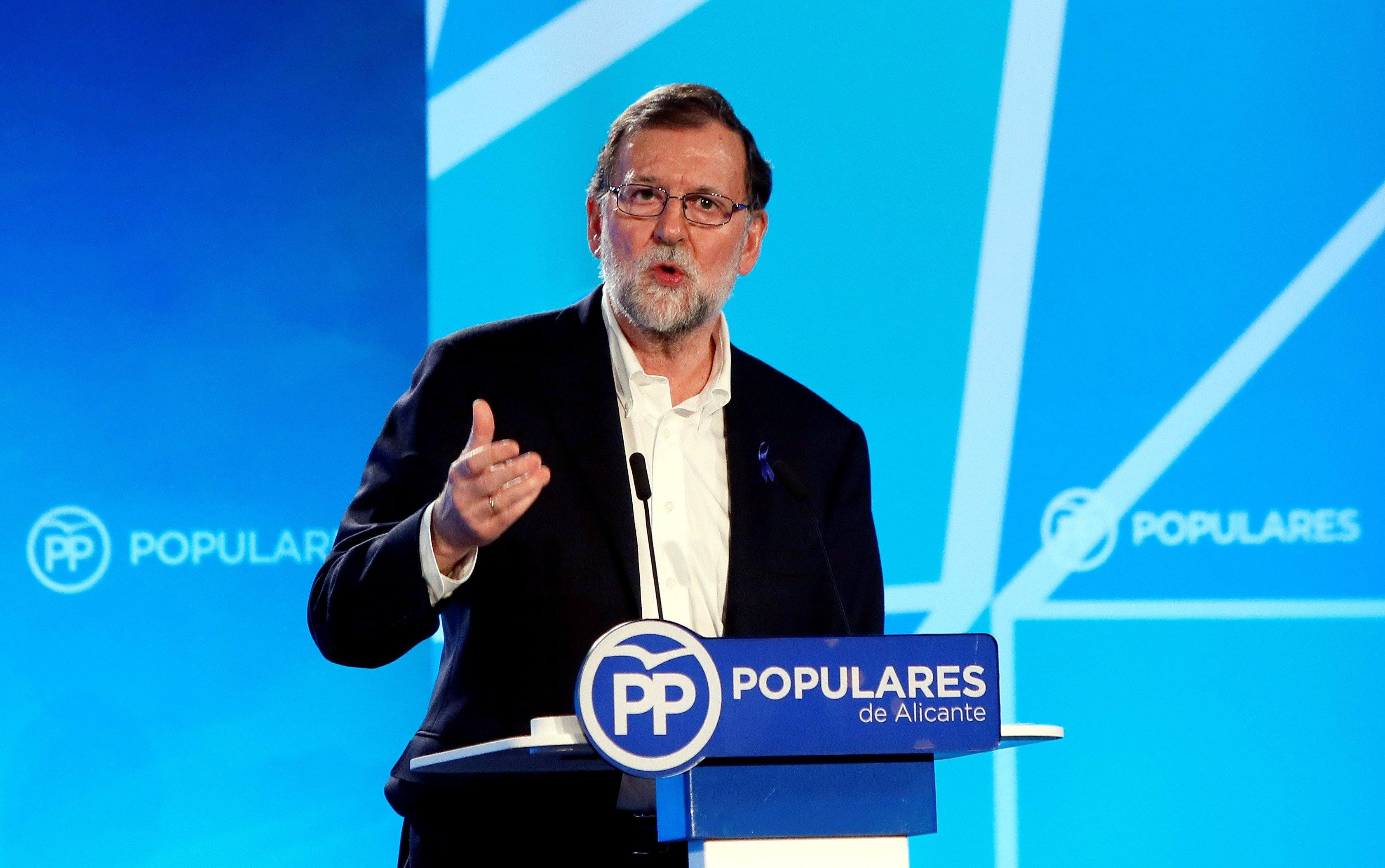 Rajoy veu de "pur sentit comú" la suspensió del TC a la investidura de Puigdemont