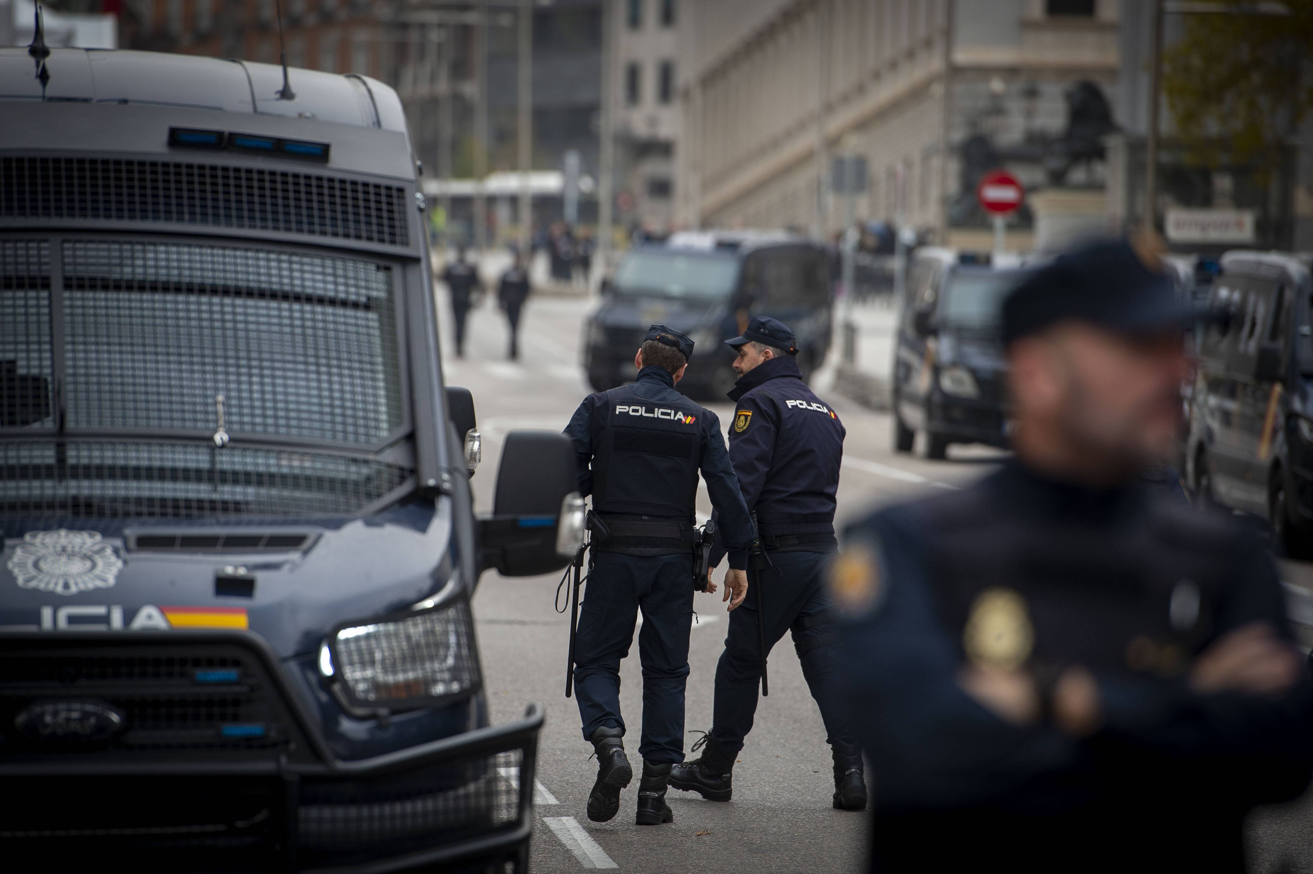 Reacción furibunda de policías y nacionalistas españoles contra el pacto Junts-PSOE