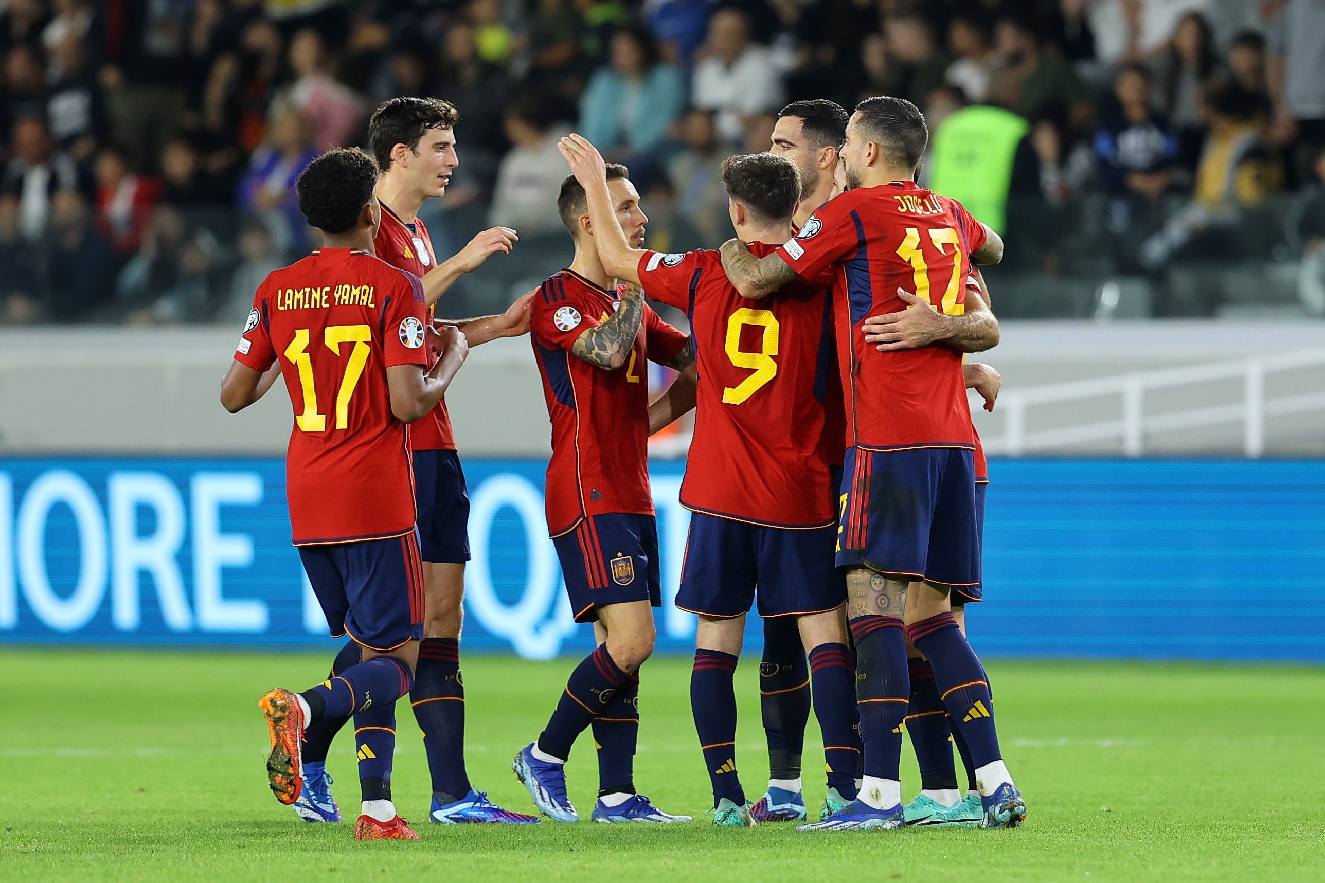 Espanya resol el tràmit de Xipre en mitja hora (1-3) i acarona el lideratge del grup A