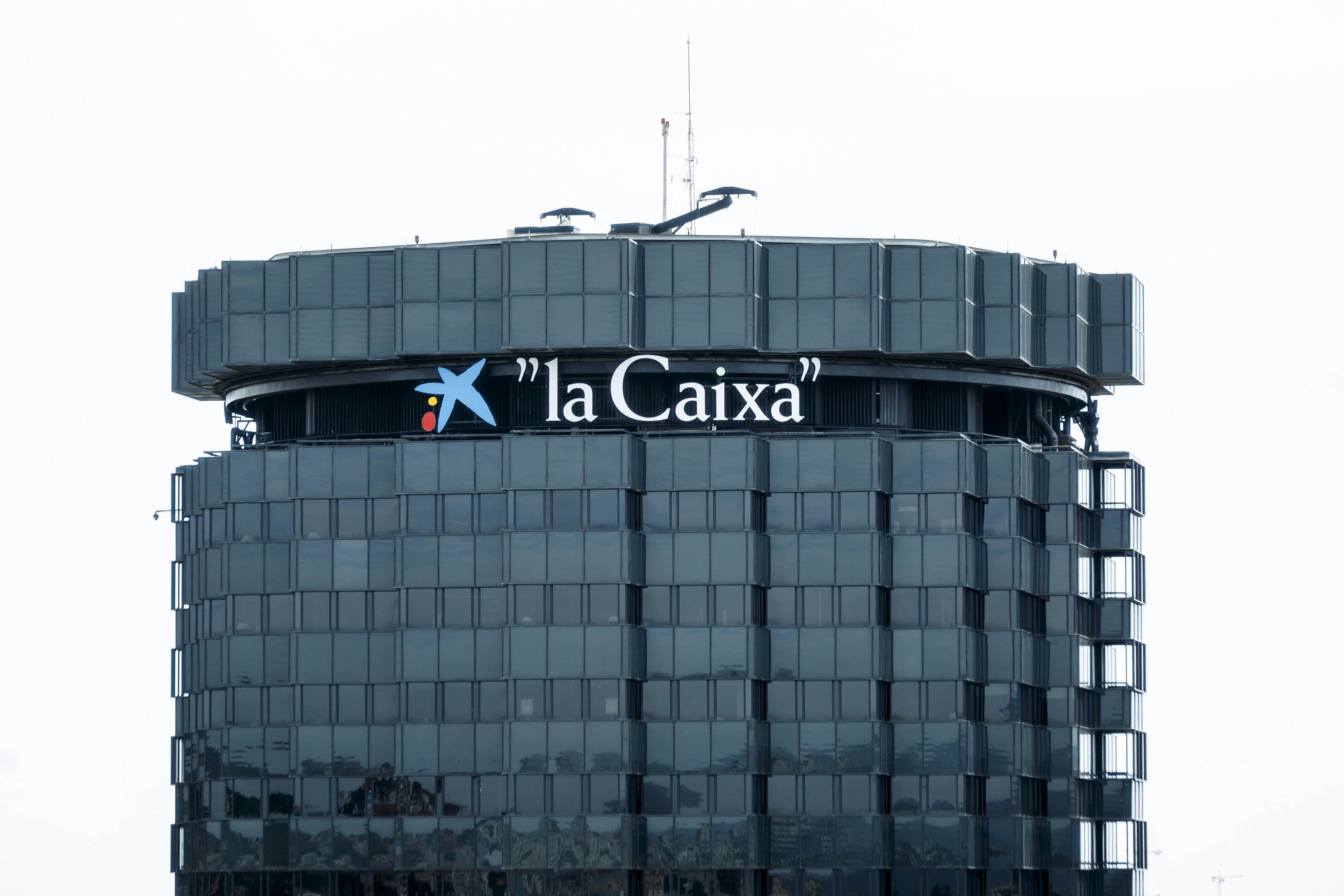 Booking ofrecerá un ahorro del 4% a los clientes de CaixaBank