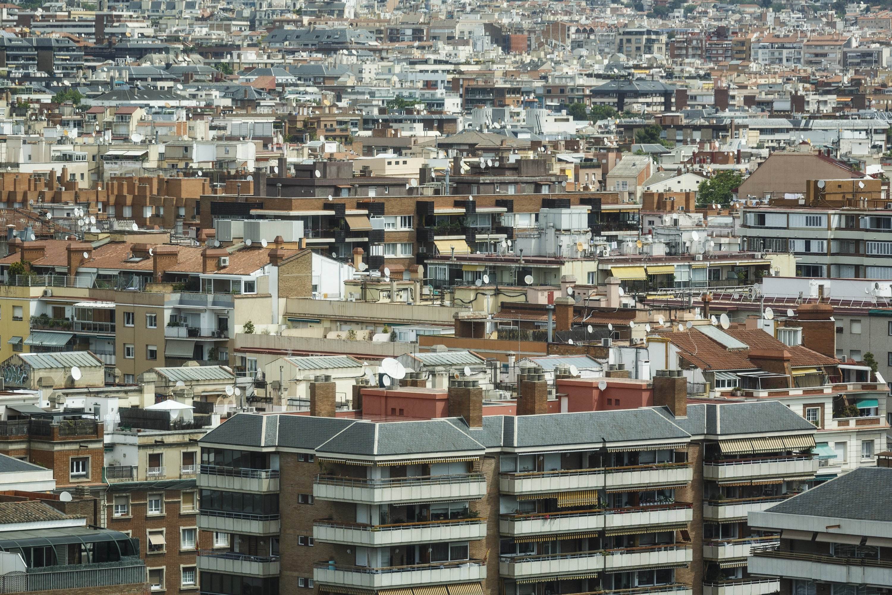 Los jóvenes catalanes tendrían que invertir un 110% del sueldo para ir a vivir solos