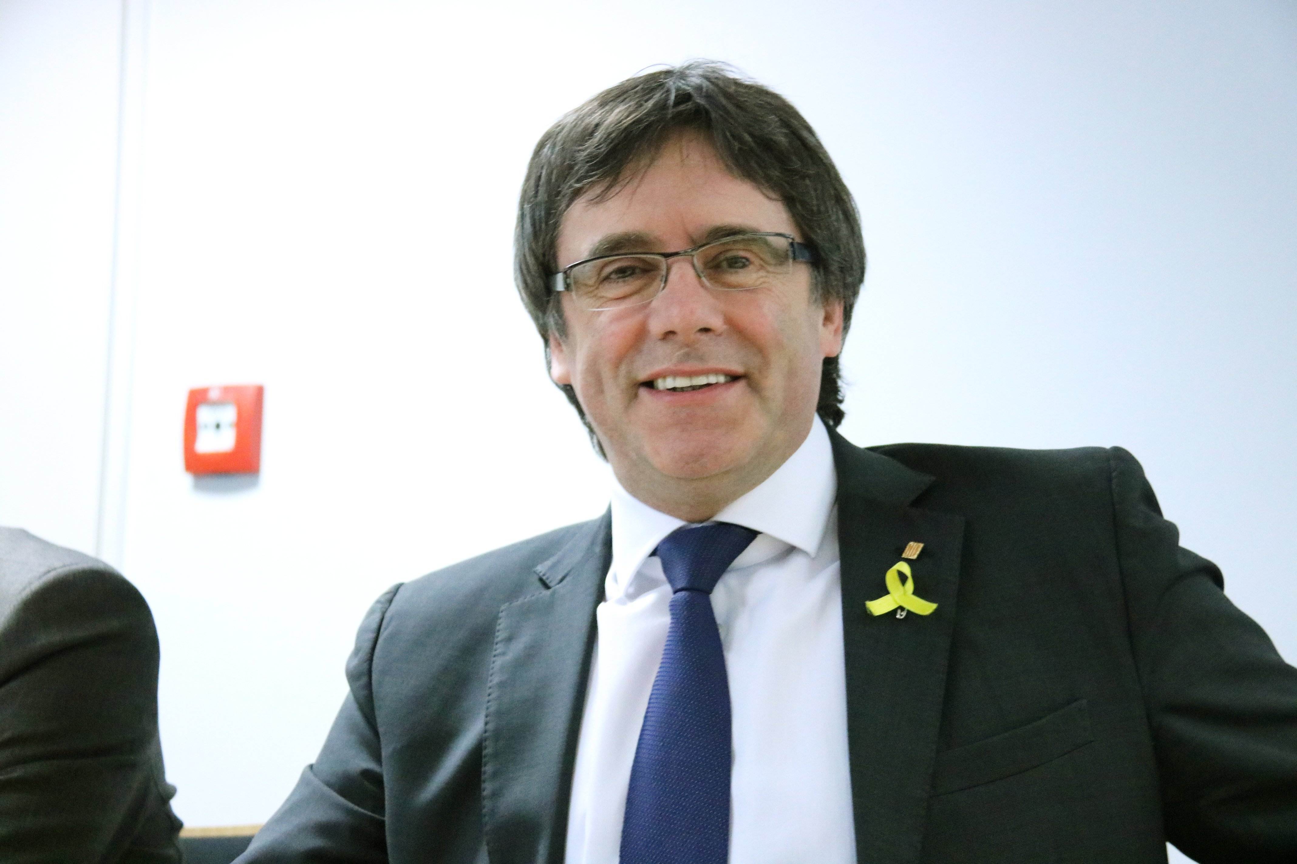 Puigdemont agradece a la capitana del Barça que defendiera la senyera