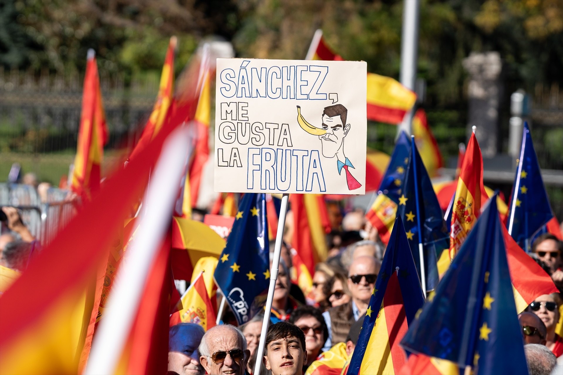 L'espanyolisme radical convoca una nova protesta contra Sánchez: "Ni Putin, ni Puigdemont, ni narcos"