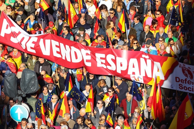EuropaPress 5584996 decenas personas manifestacion contra amnistía cibeles 18 noviembre 2023 EuropaPress 5584996 decenas personas manifestacion contra amnistía cibeles 18 noviembre 2023