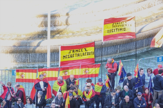 EuropaPress 5584959 varias personas manifestacion contra amnistía cibeles 18 noviembre 2023 EuropaPress 5584959 varias personas manifestacion contra amnistía cibeles 18 noviembre 2023