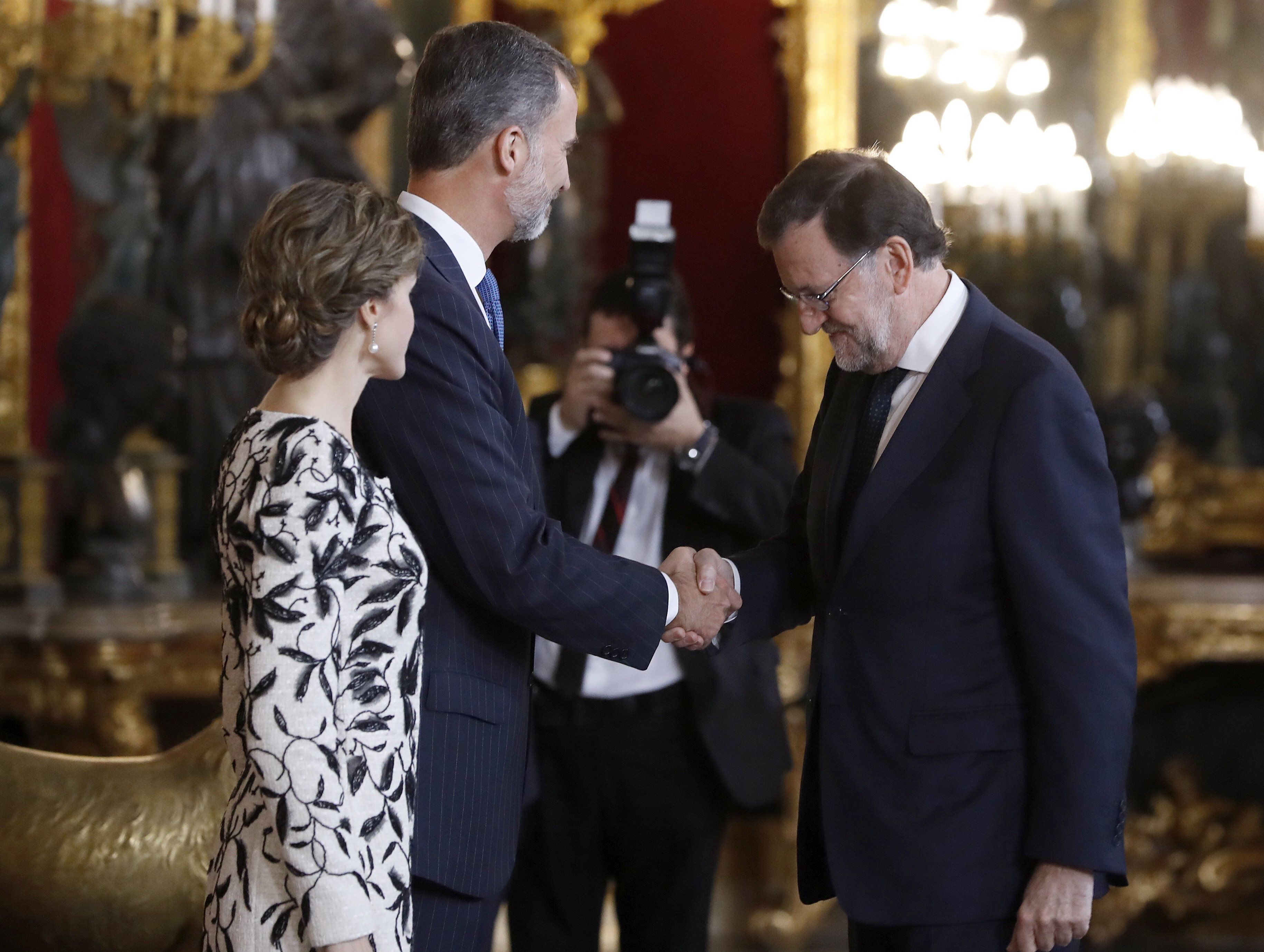 Rajoy guarda silencio sobre la investidura durante el 12-O