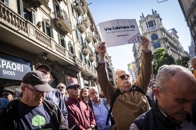 Acto Via Laietana 43 / Foto: Carlos Baglietto Acto Via Laietana 43 / Foto: Carlos Baglietto