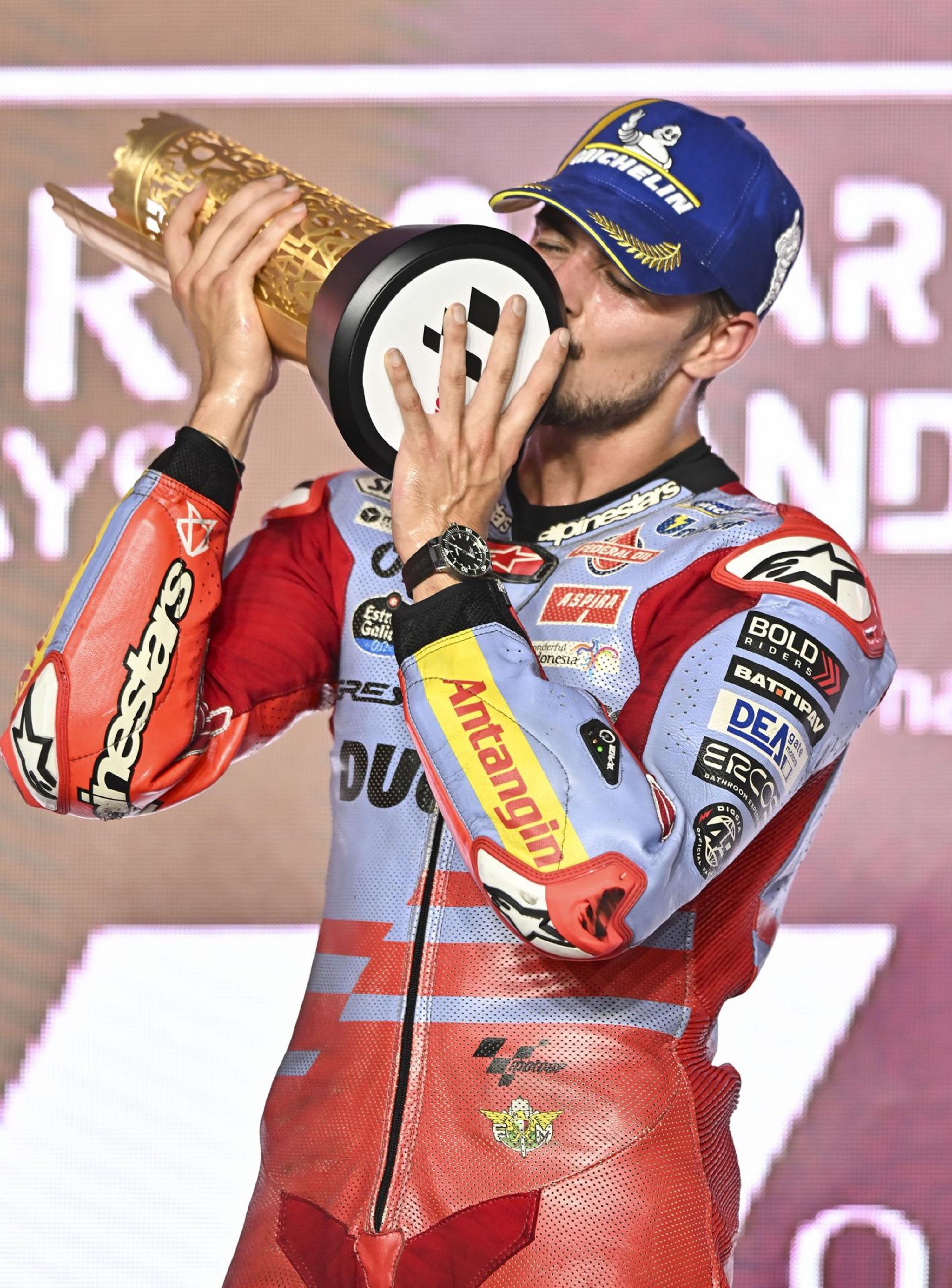 Di Giannantonio sorprèn a Qatar i Bagnaia dona una mossegada quasi definitiva al Mundial