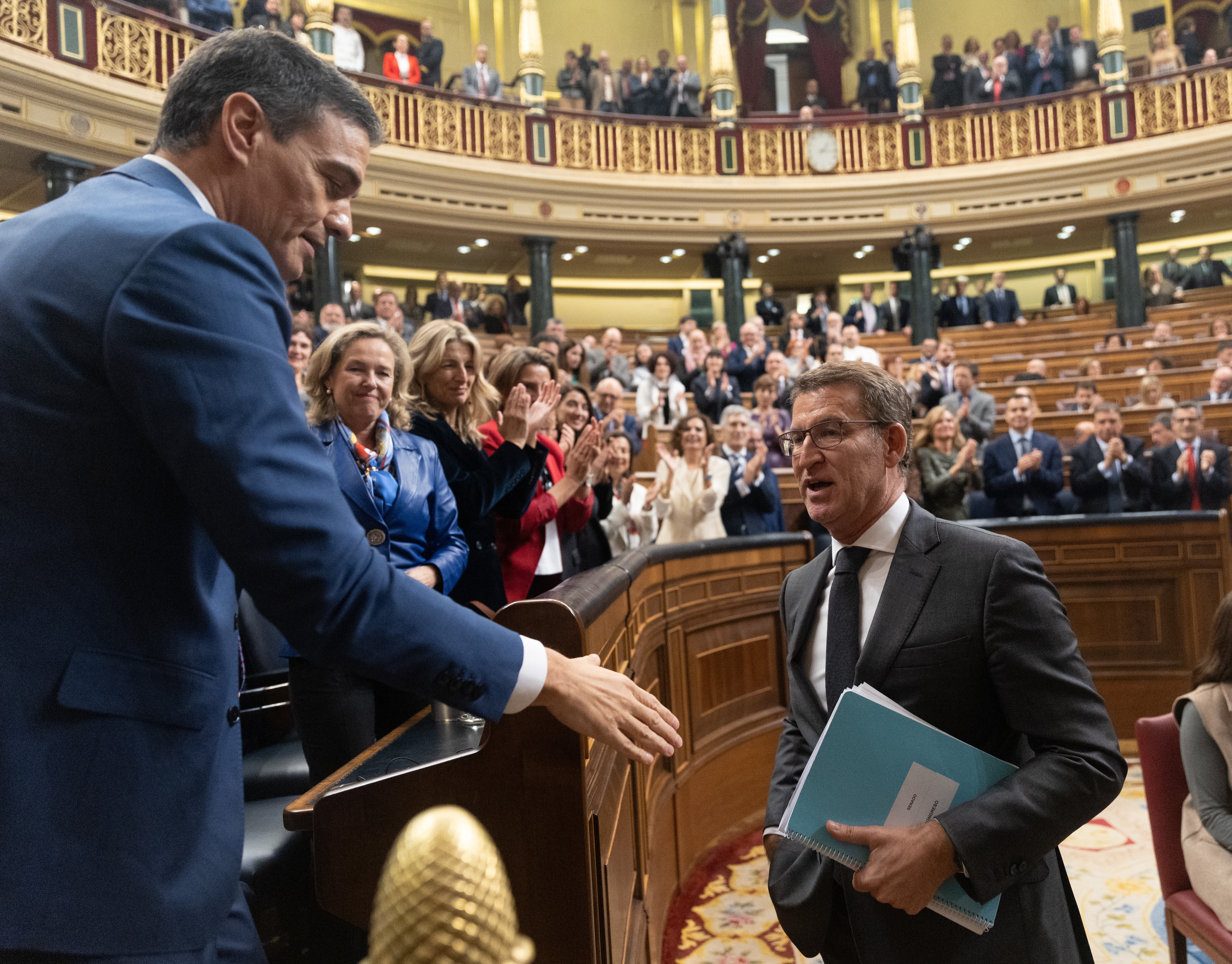 Pedro Sánchez ofrece tres fechas a Alberto Núñez Feijóo para reunirse antes de acabar el año