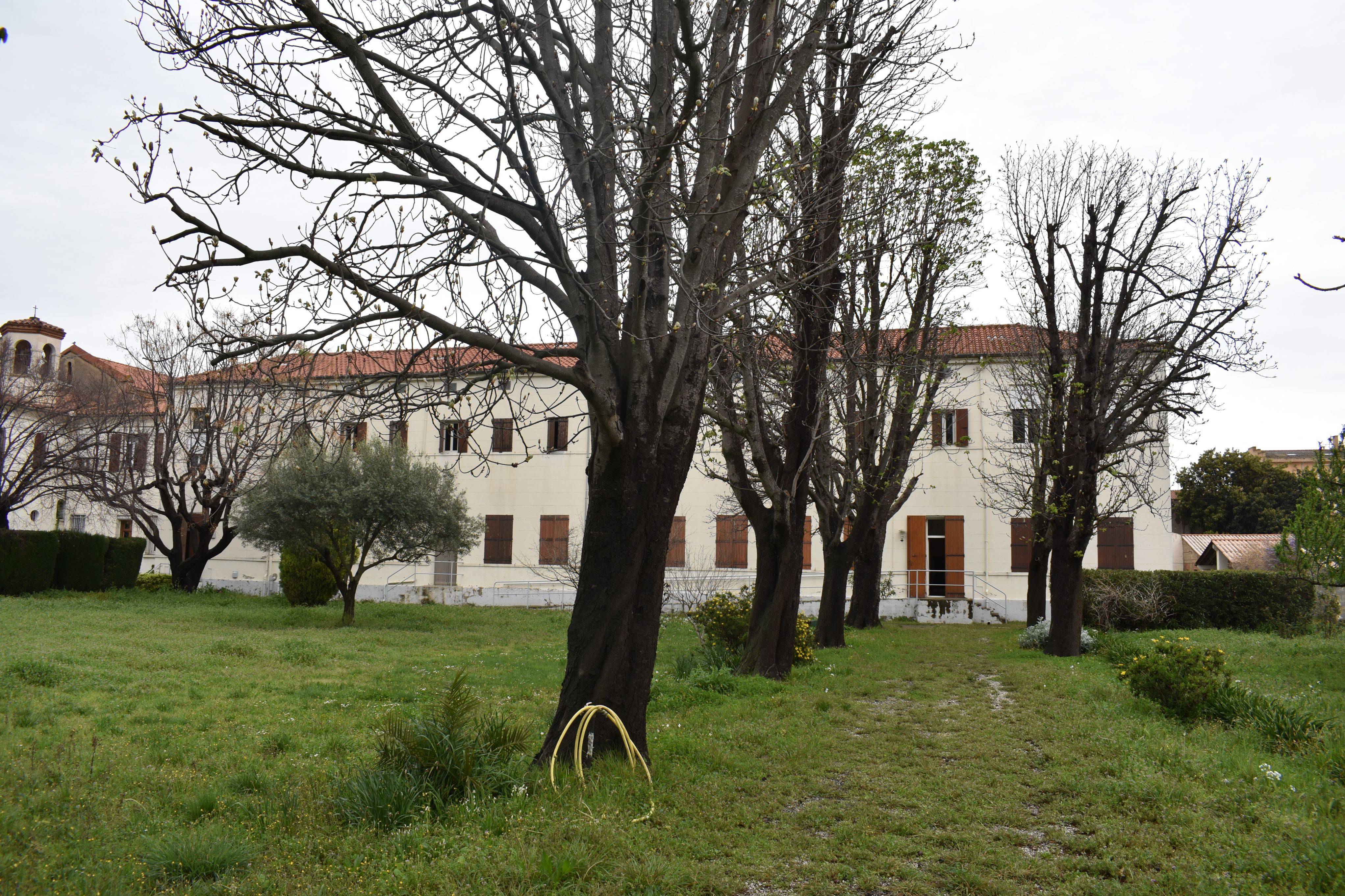 La Bressola hace efectiva la compra del Monasterio del Vernet: un paso más para hacer el colegio-liceo