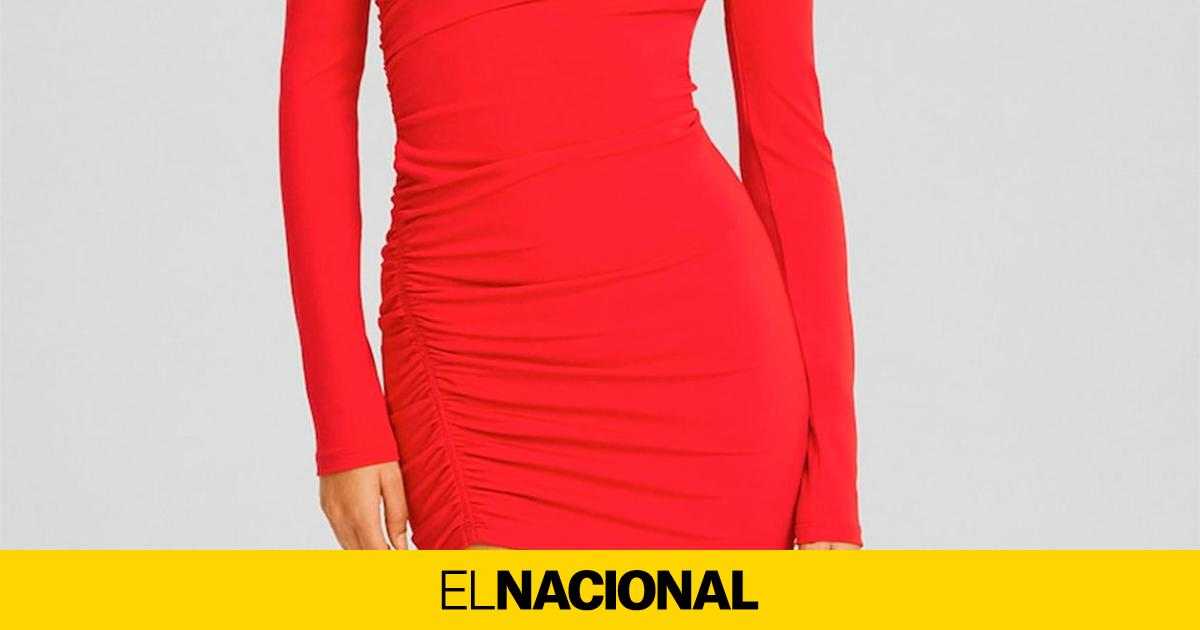 Vestido hombreras bershka 2025