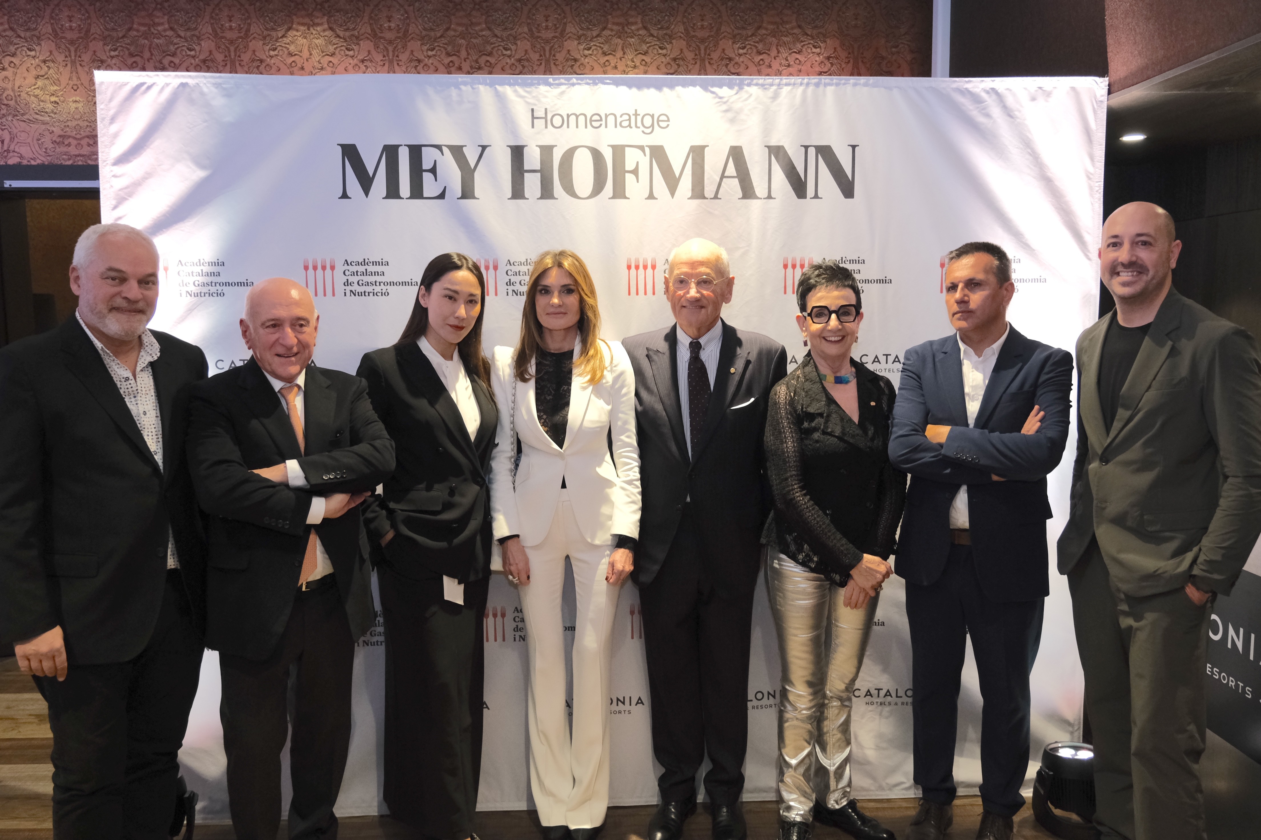 L’Acadèmia Catalana de Gastronomia i Nutrició ret homenatge a Mey Hofmann