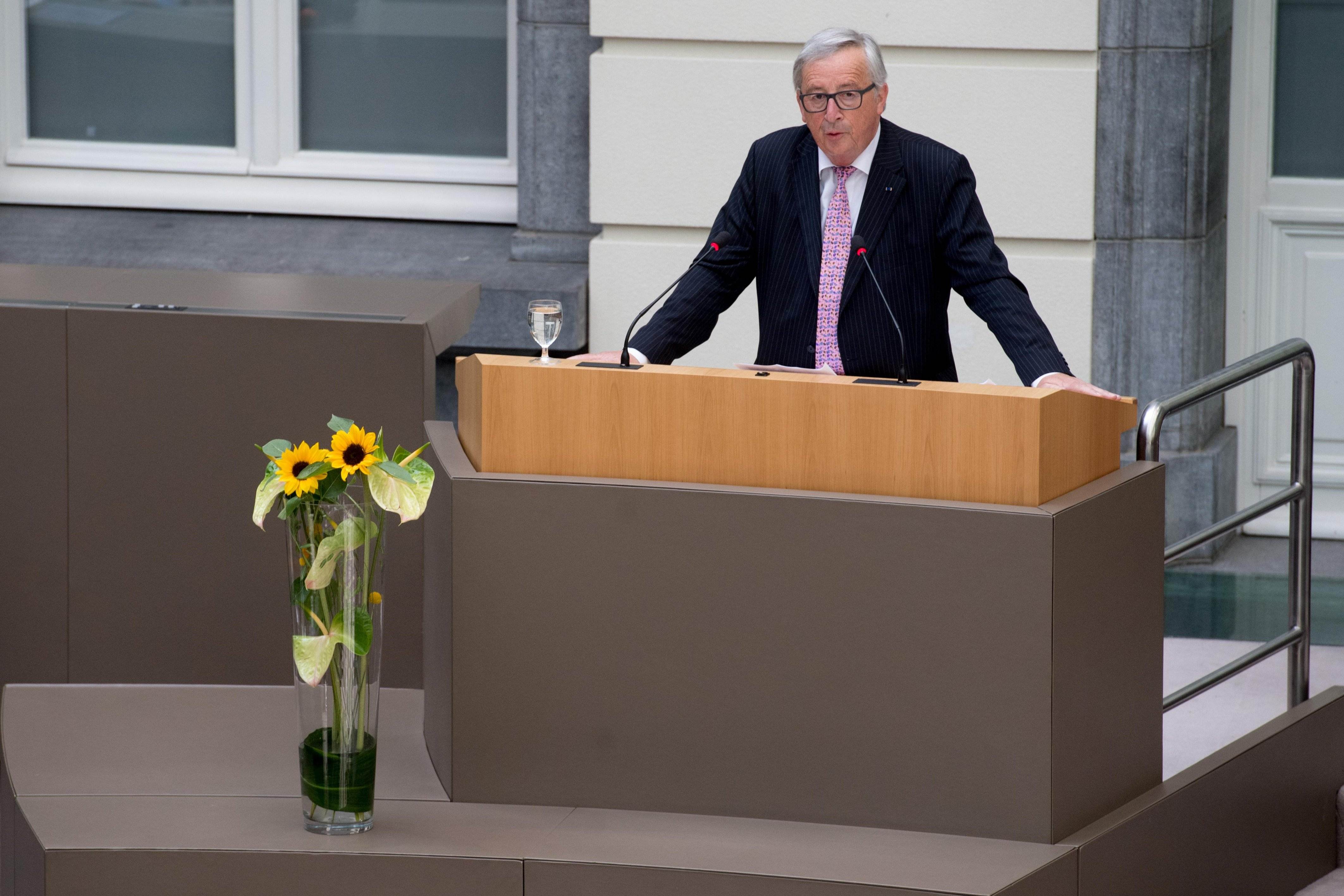 Juncker insta a Catalunya y España a dialogar
