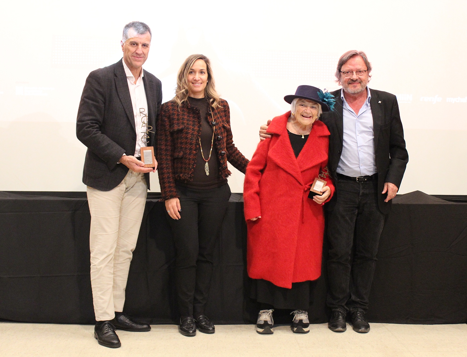 Se entregan los premios Drac Novell International y el Premi Nacional de Creativitat José María Ricarte