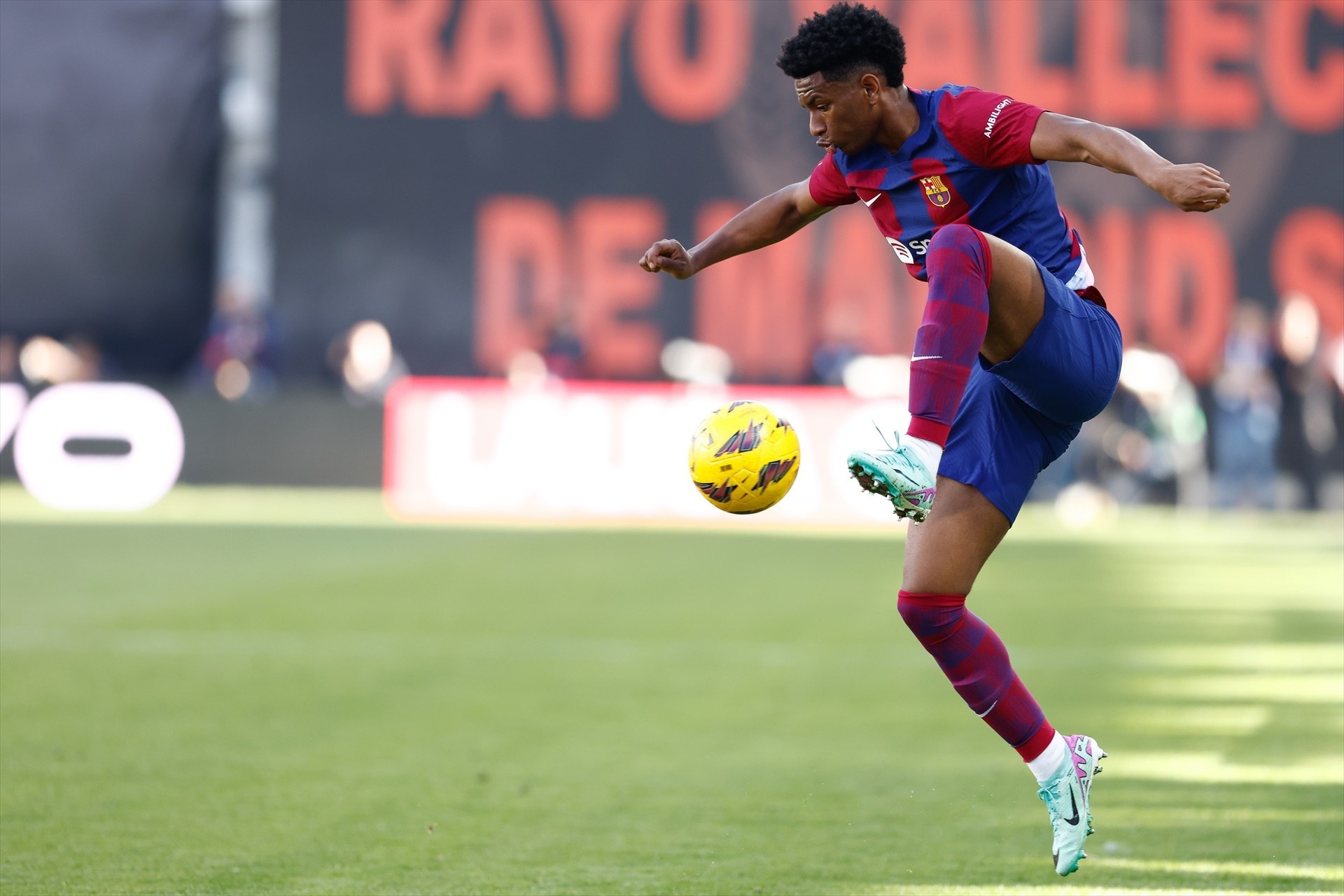 Alejandro Balde, 2 posibles salidas para solucionar su rol secundario en el Barça