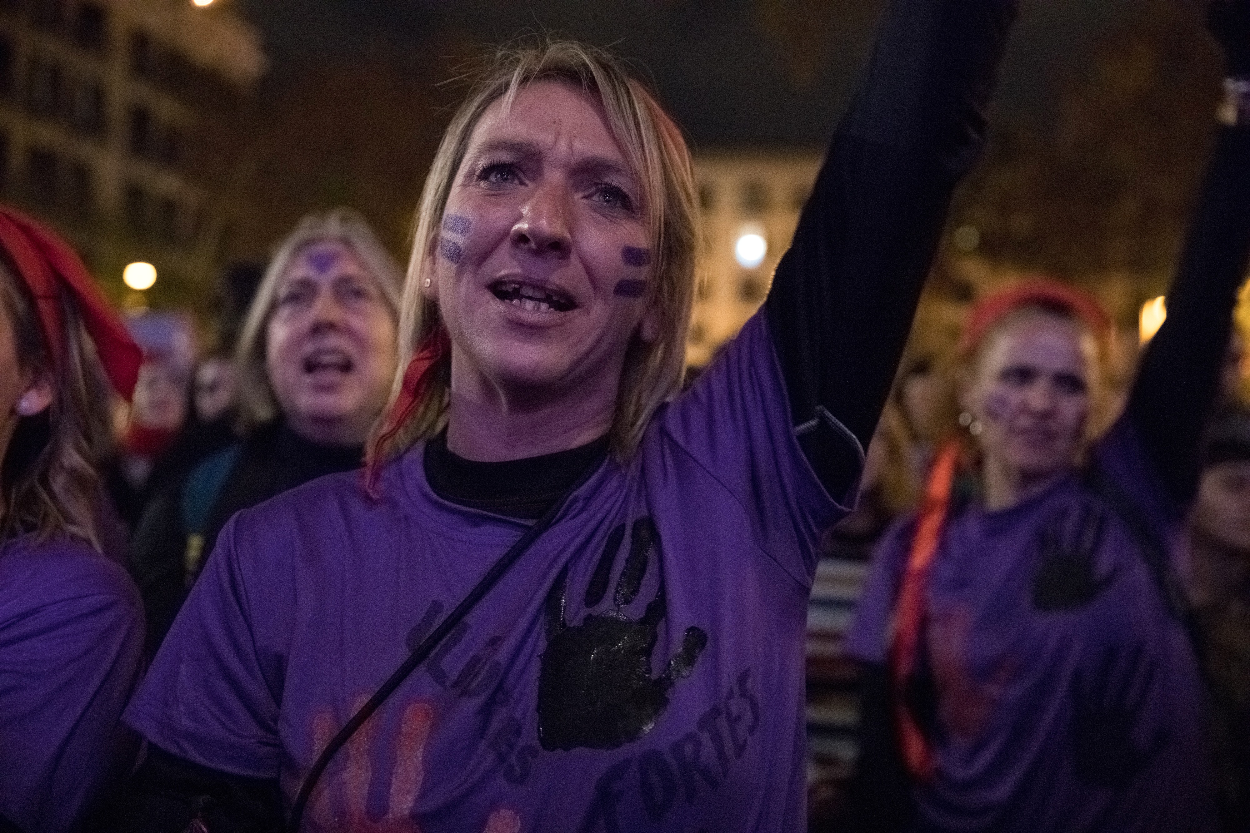 Barcelona grita "¡Se ha acabado!" a las violencias contra las mujeres en la manifestación del 25-N