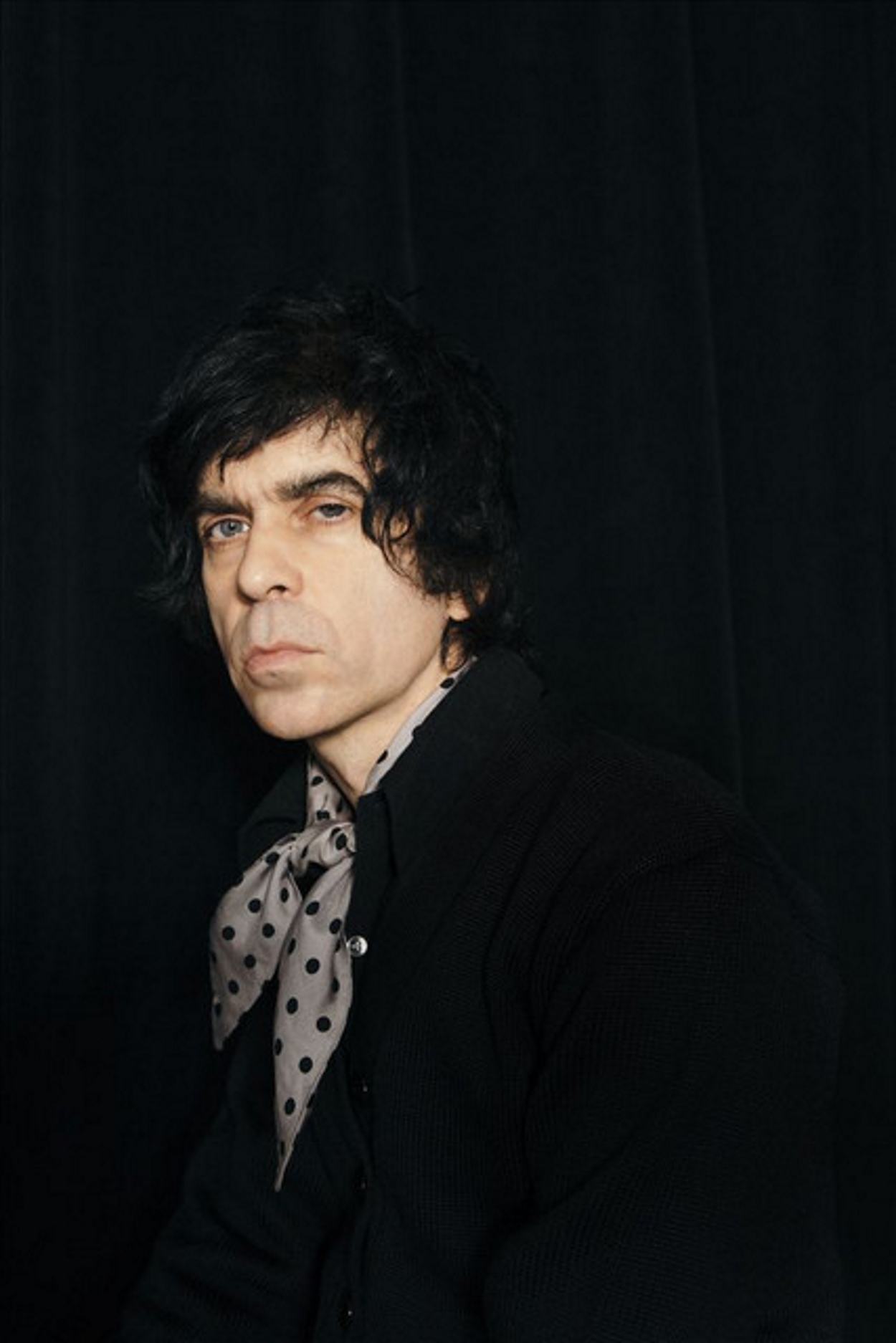 Ian Svenonius: "L’era digital ha podrit Barcelona, heu de marxar a Benidorm"