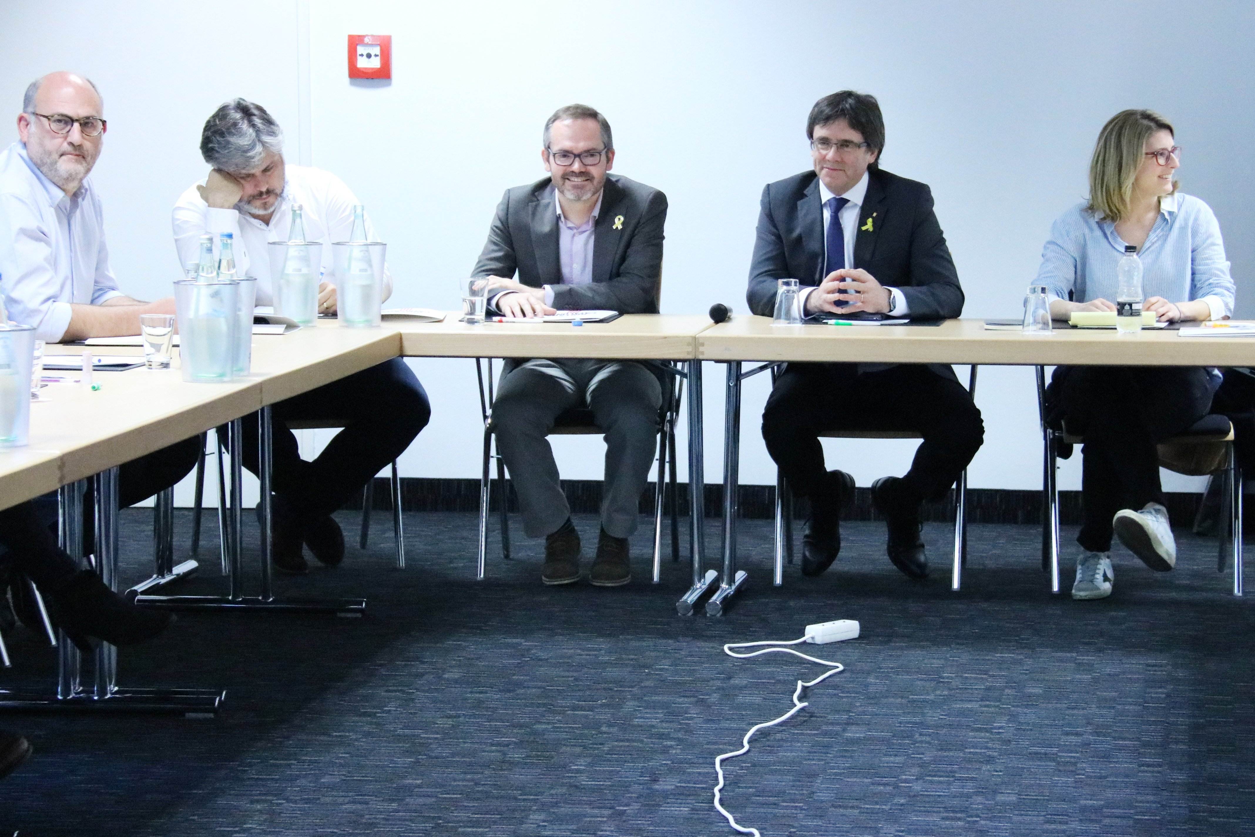 Puigdemont convoca la dirección del PDeCAT en Berlín