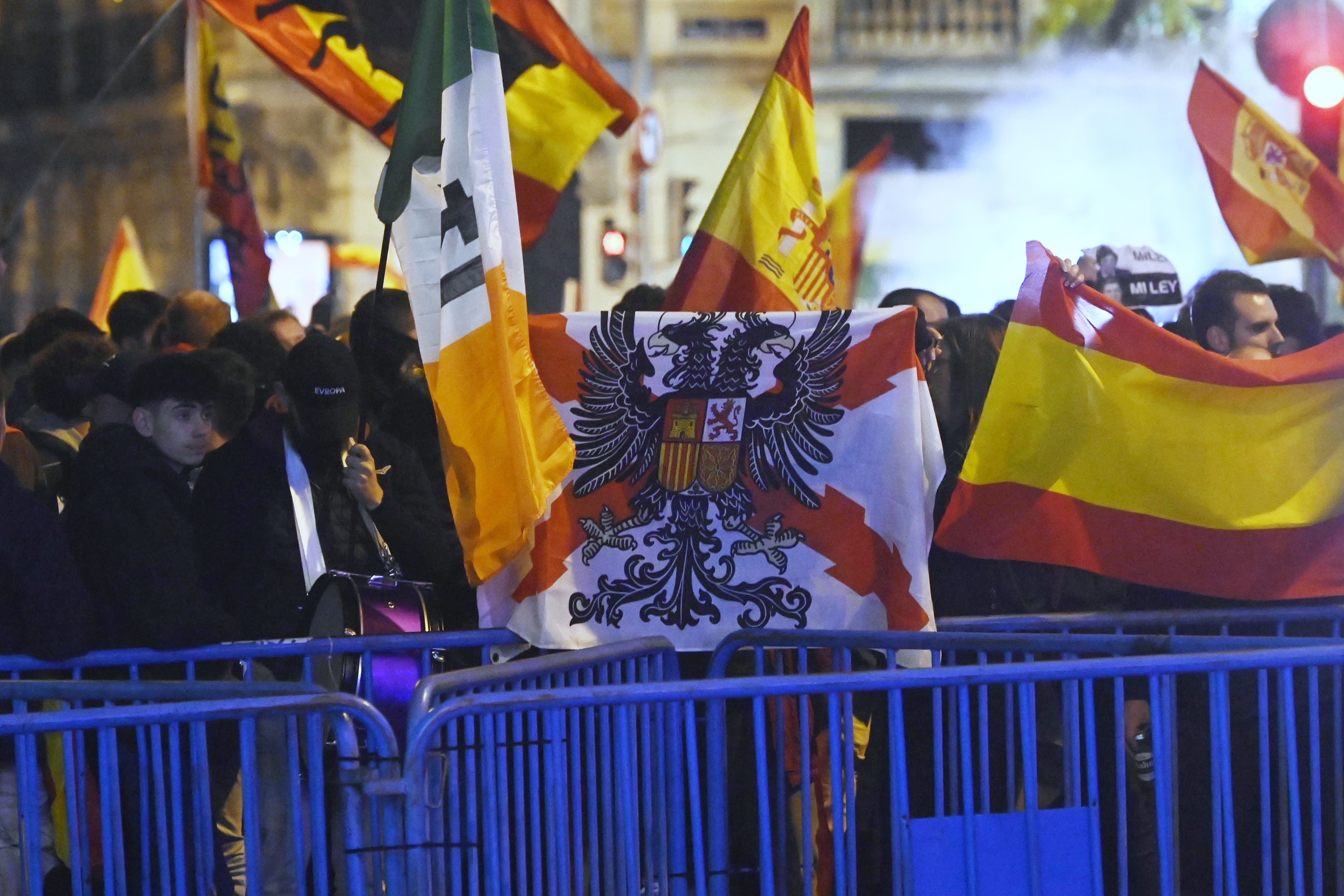 Detenen una dona a la manifestació de Ferraz en la 25a nit de protestes