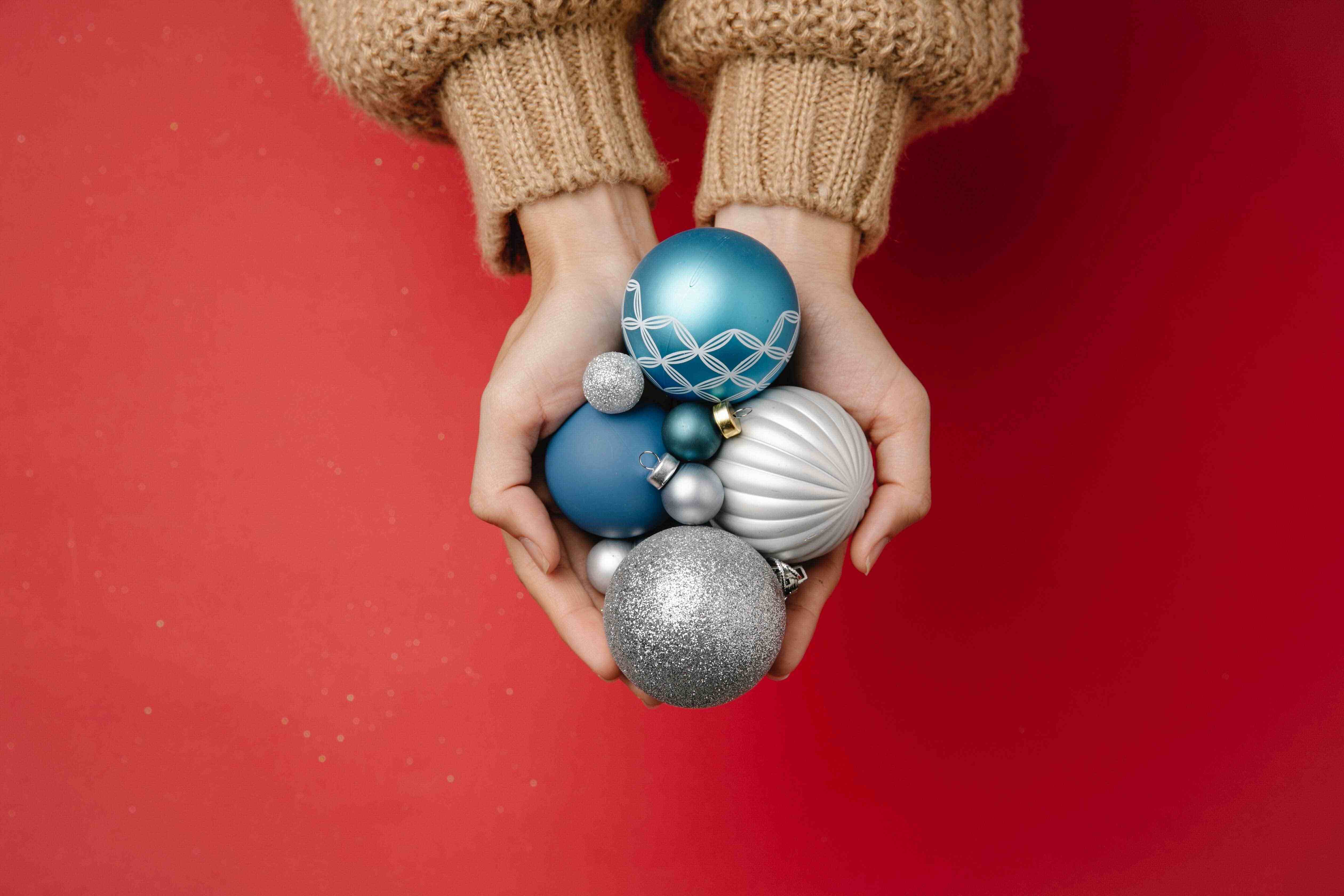 Las mejores bolas de Navidad para decorar el árbol que puedes encontrar en Amazon este 2023